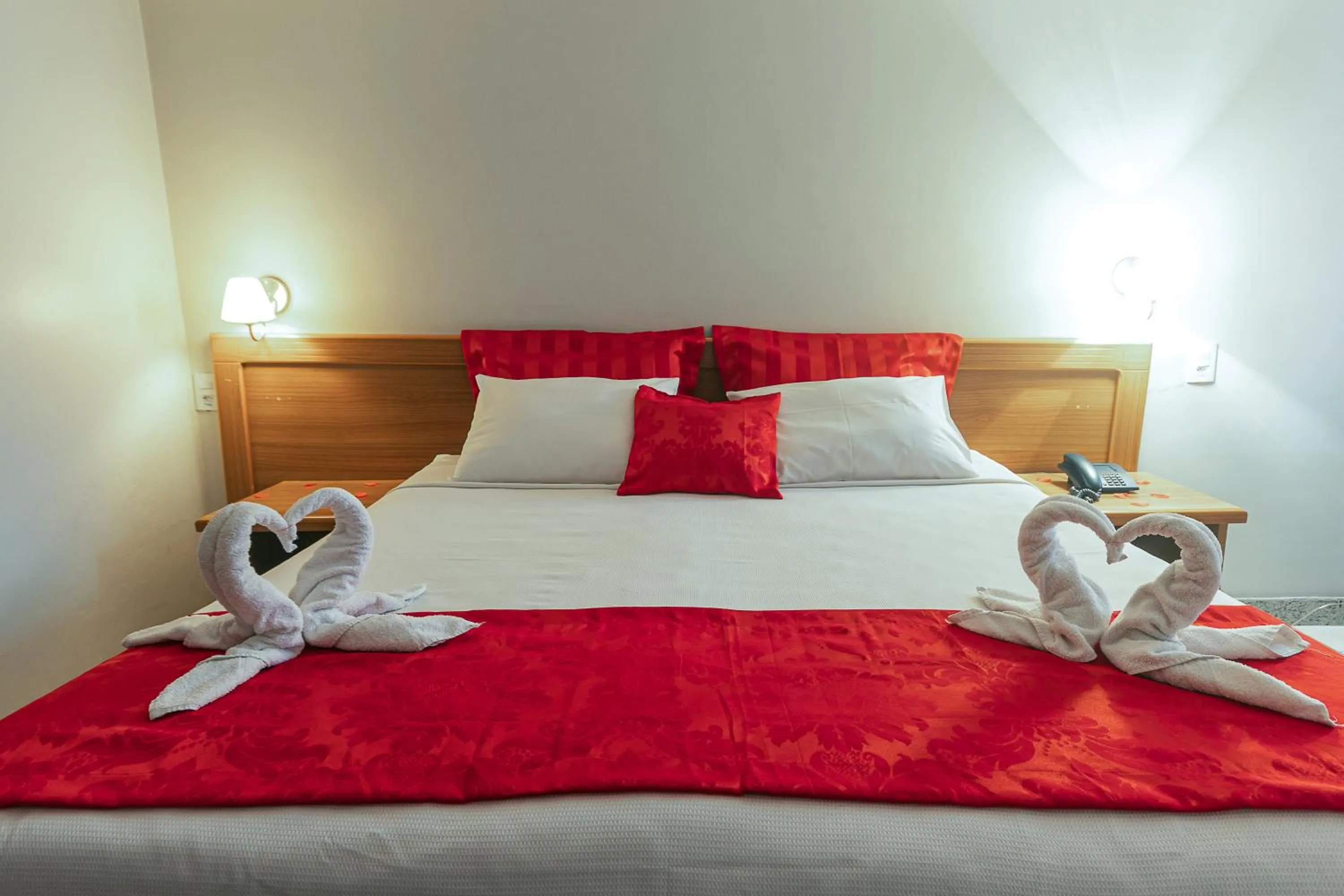 Decorative detail, Bed in Hotel Golden Park Rio de Janeiro Aeroporto By Nacional Inn