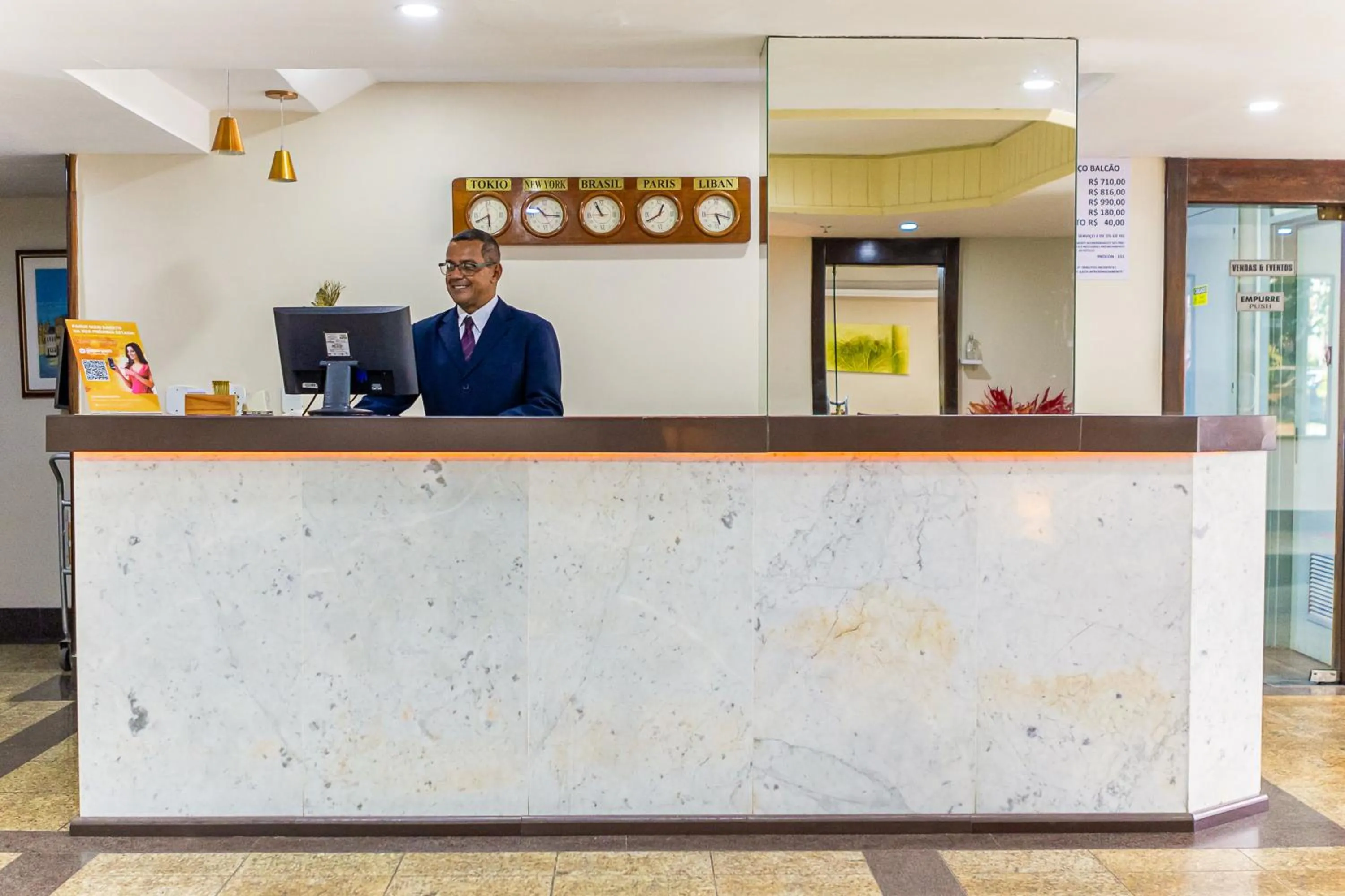 Staff in Hotel Golden Park Rio de Janeiro Aeroporto By Nacional Inn