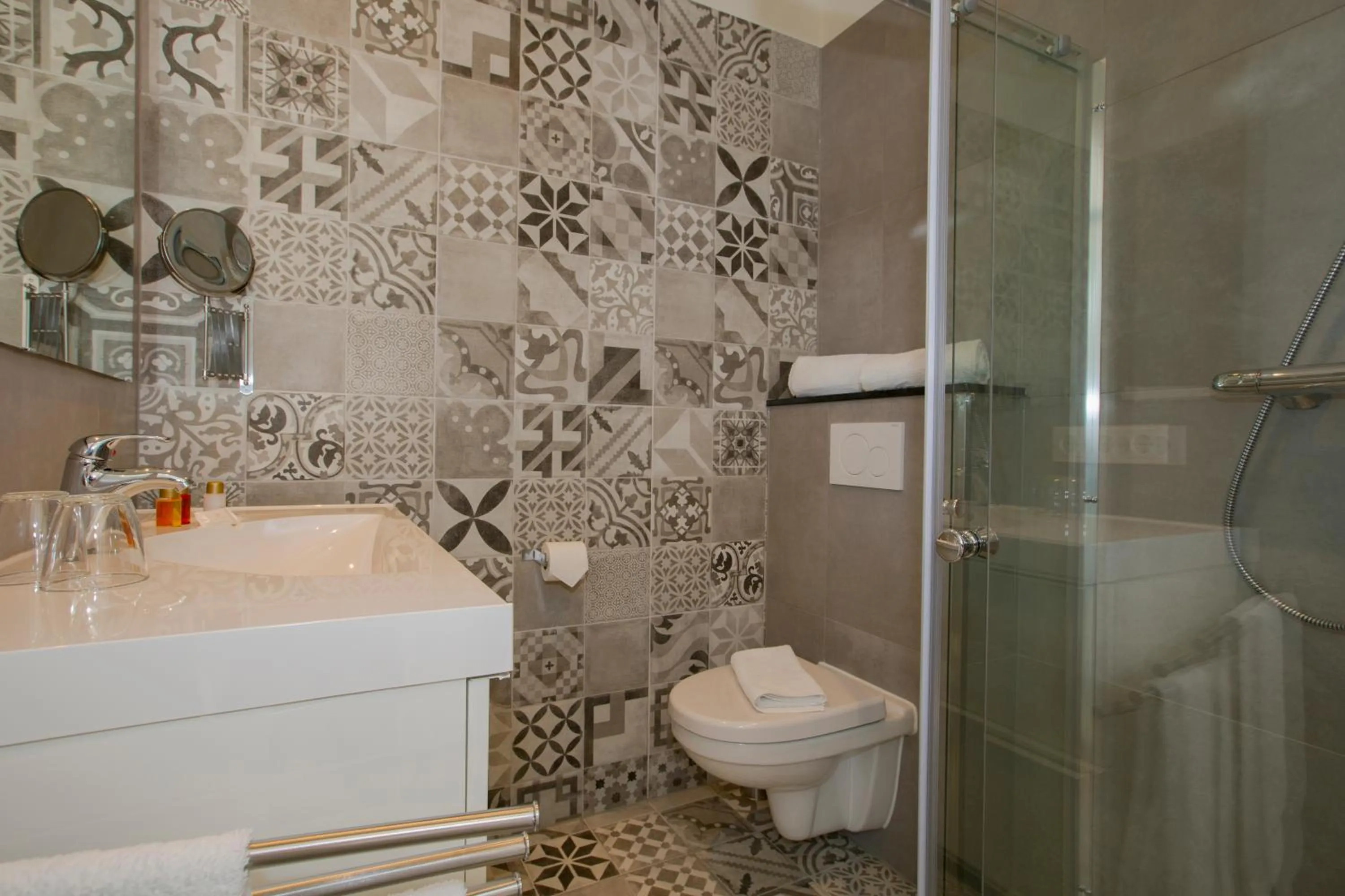 Bathroom in De With Studio's