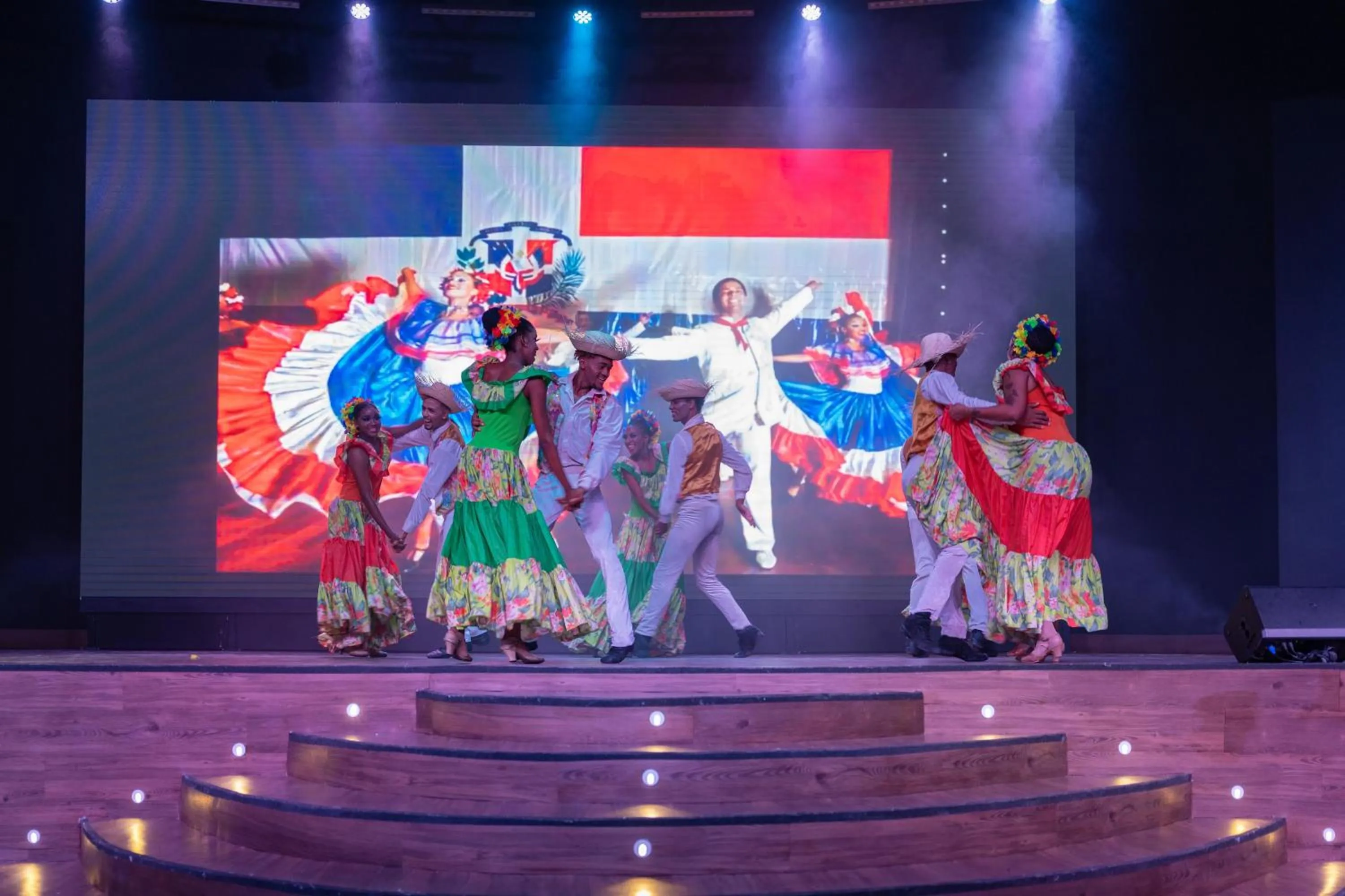 Nightclub / DJ in Caribe Deluxe Princess - All Inclusive