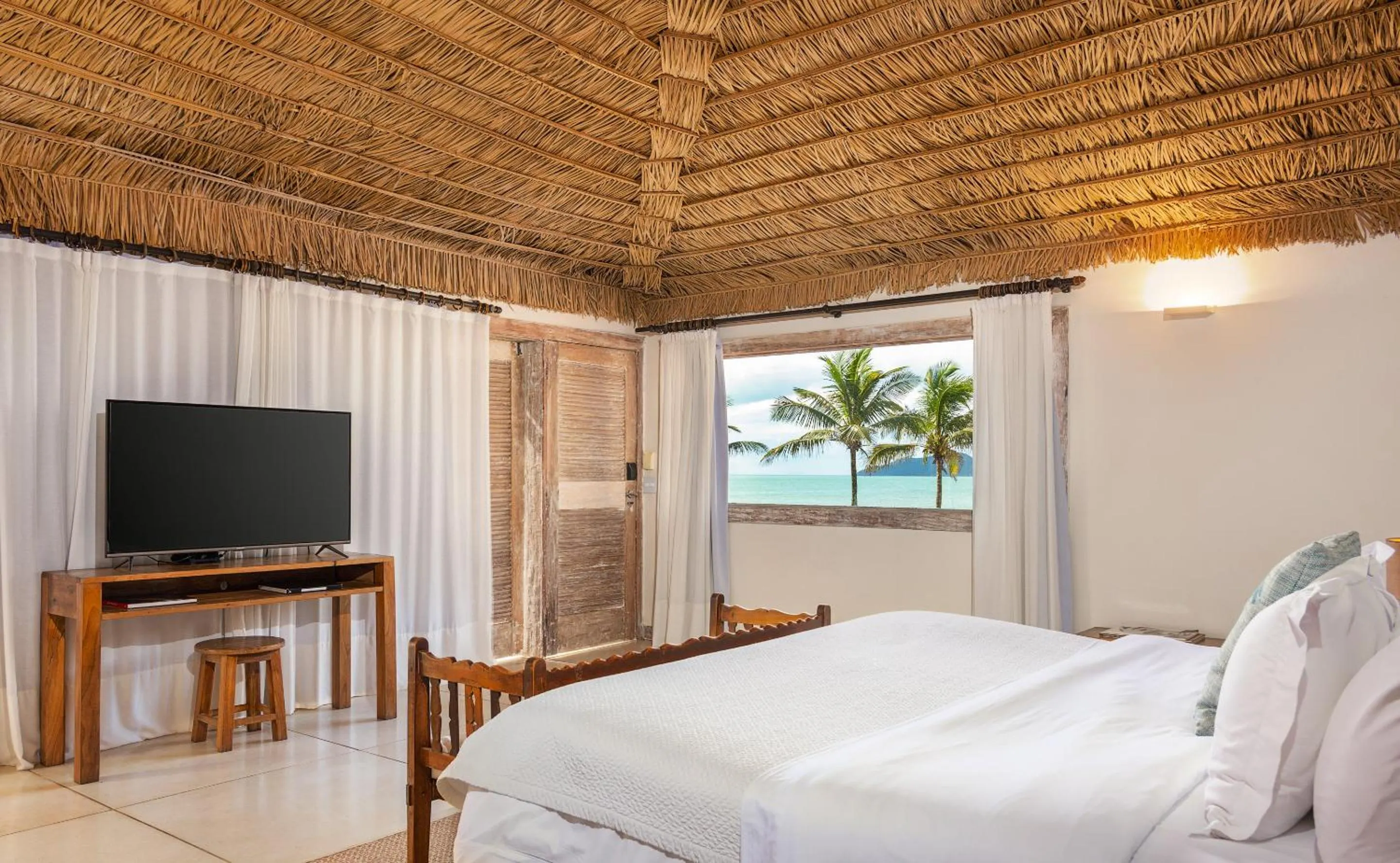 TV and multimedia, Bed in Villa Rasa