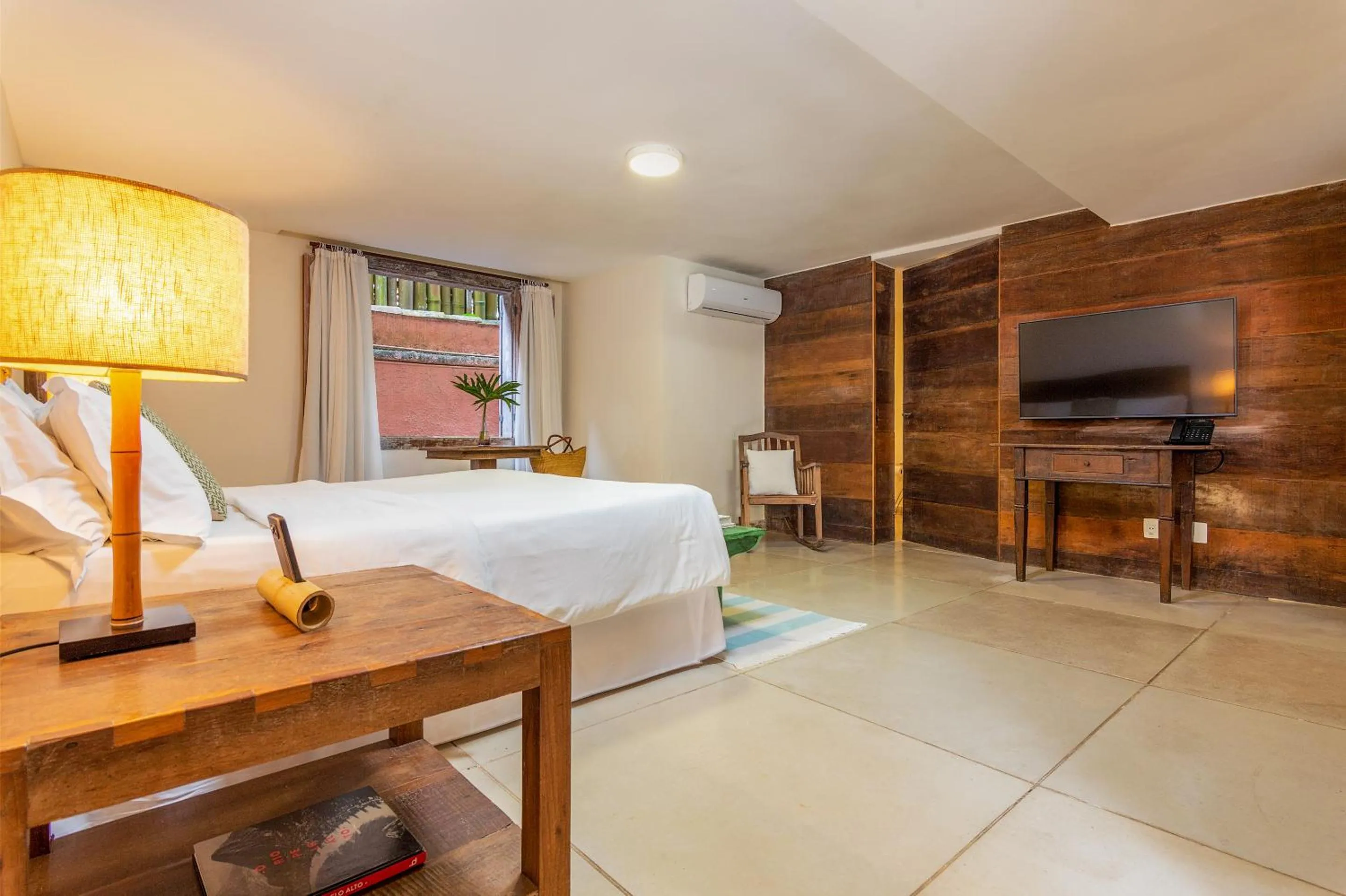 TV and multimedia, Bed in Villa Rasa