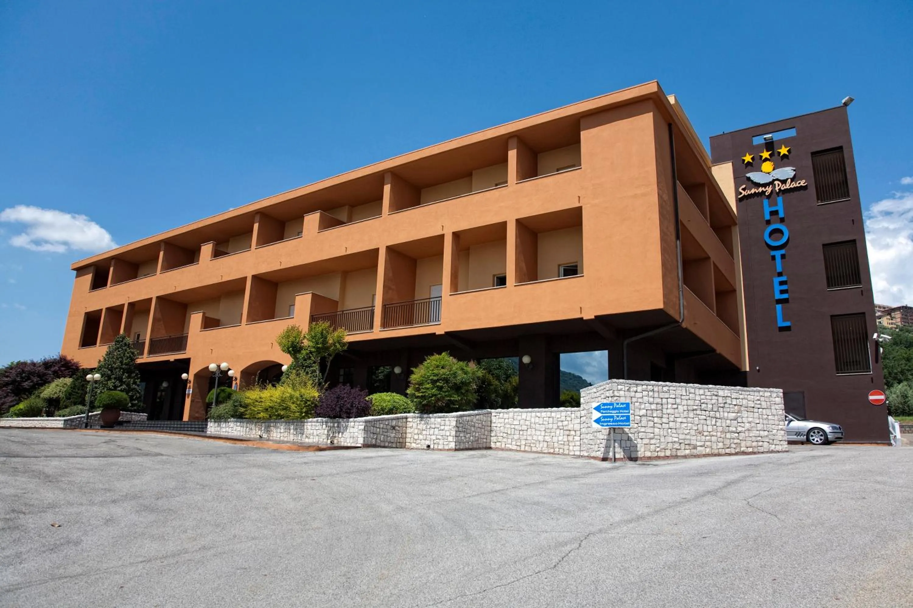 Facade/entrance in Sunny Palace Hotel Restaurant