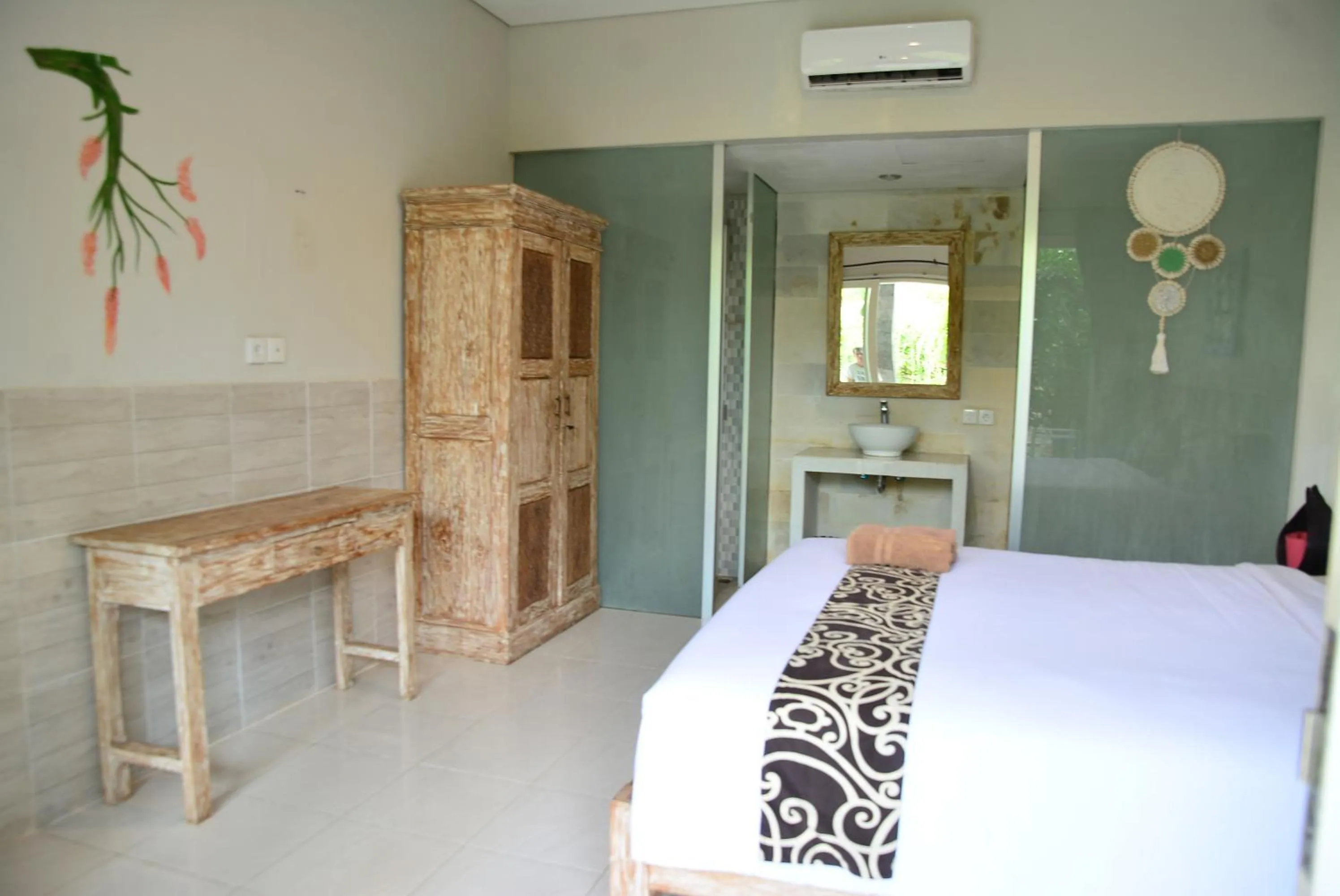 Bathroom, Bed in Asung Guesthouse