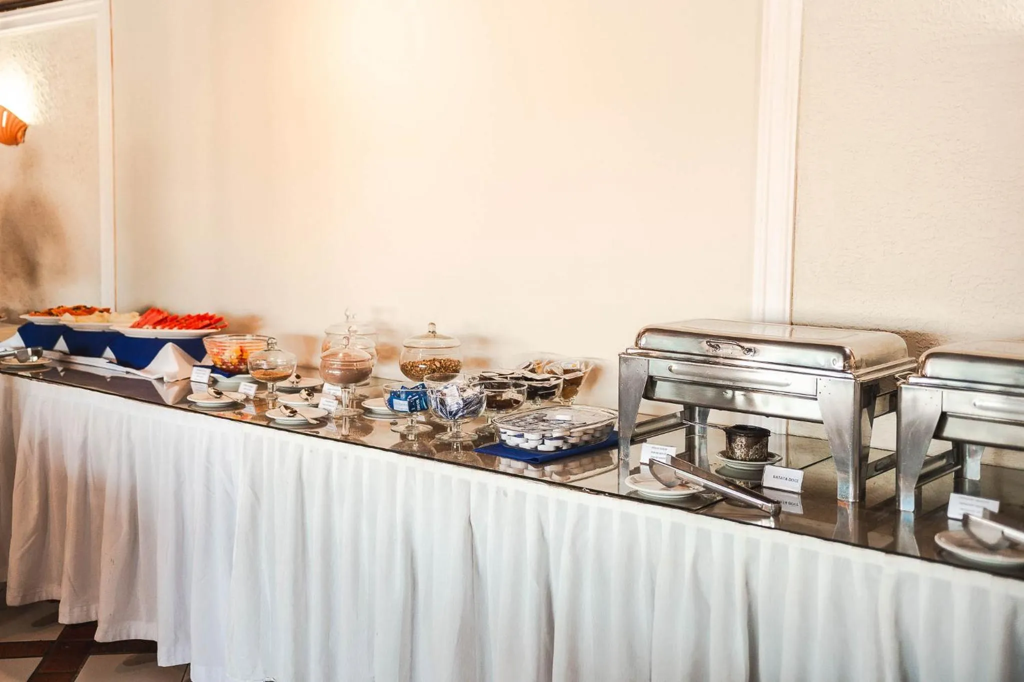 Restaurant/places to eat in Colonna Galapagos Garden Hotel