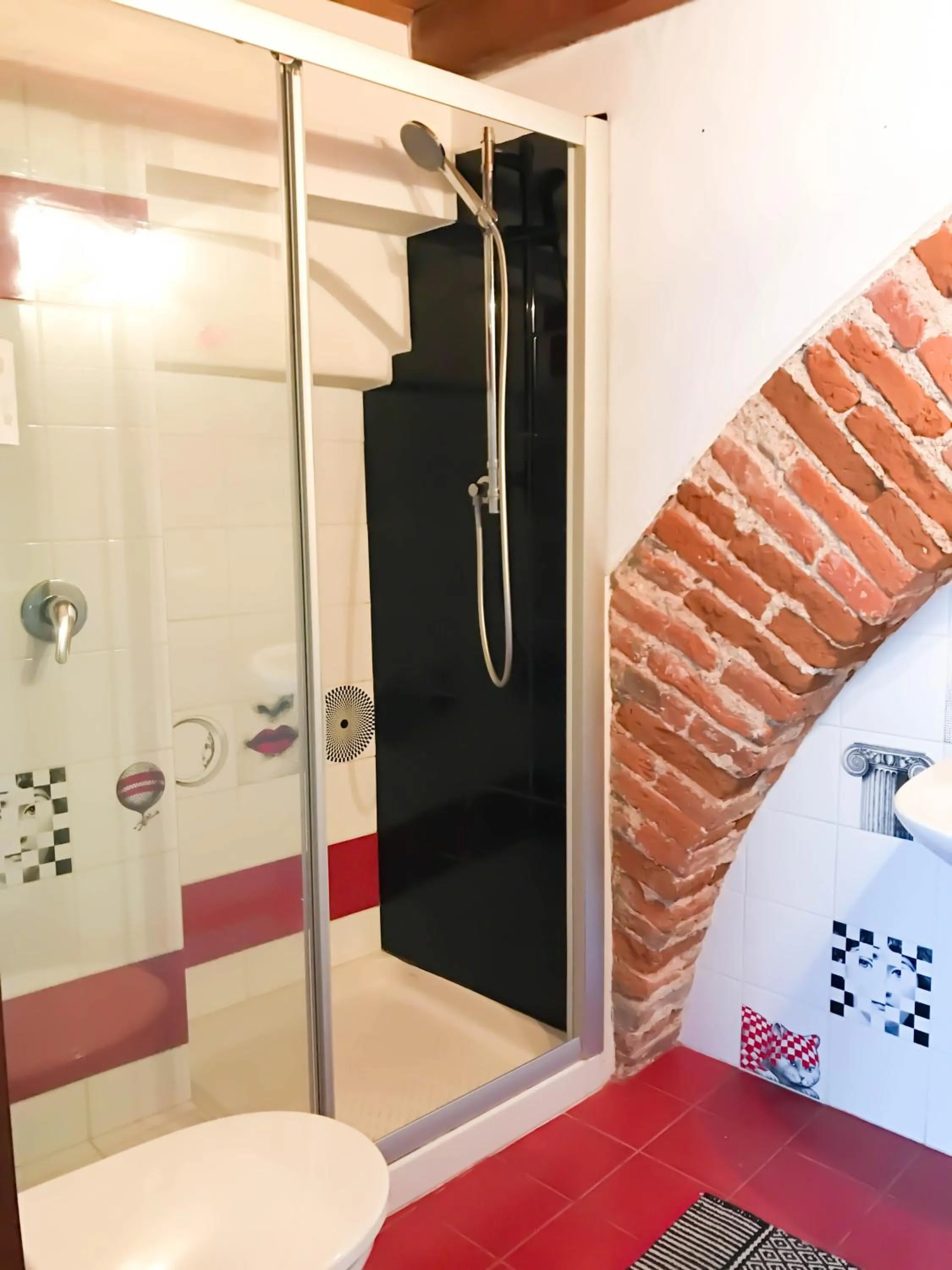 Bathroom in Eleonora Room & Breakfast