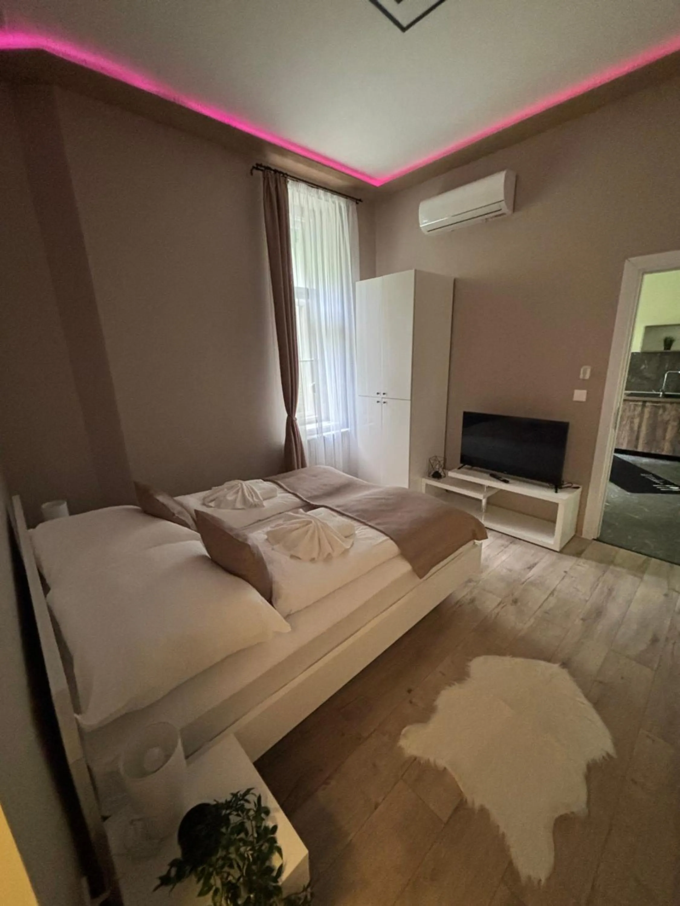 TV and multimedia, Bed in Partium Hotel Szeged