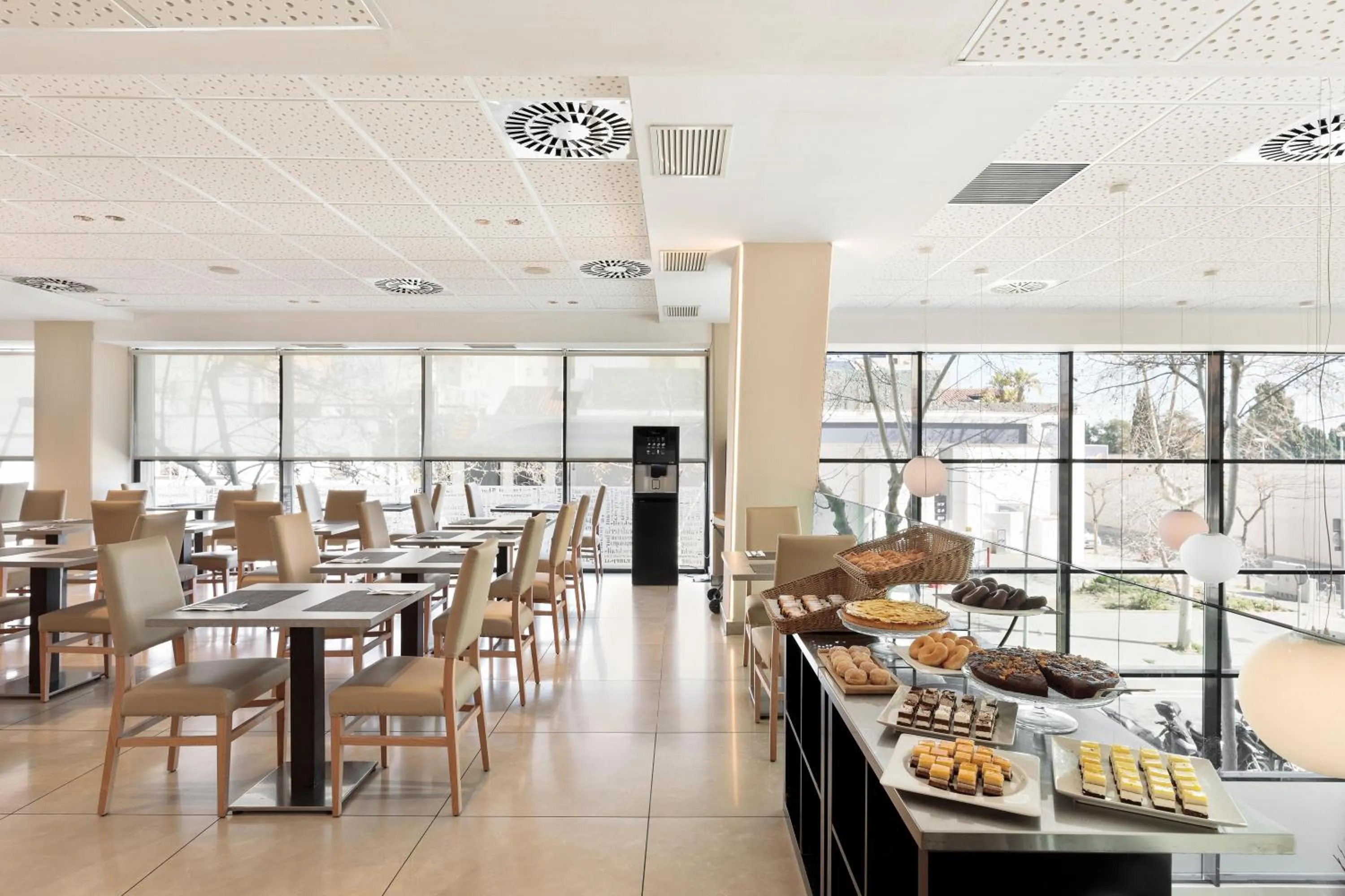 Restaurant/places to eat in Hotel Best 4 Barcelona