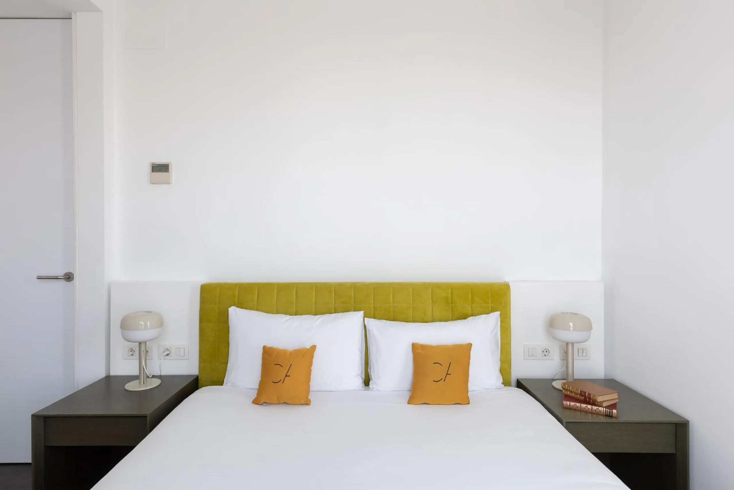 Bed in Cosmo Apartments Sants