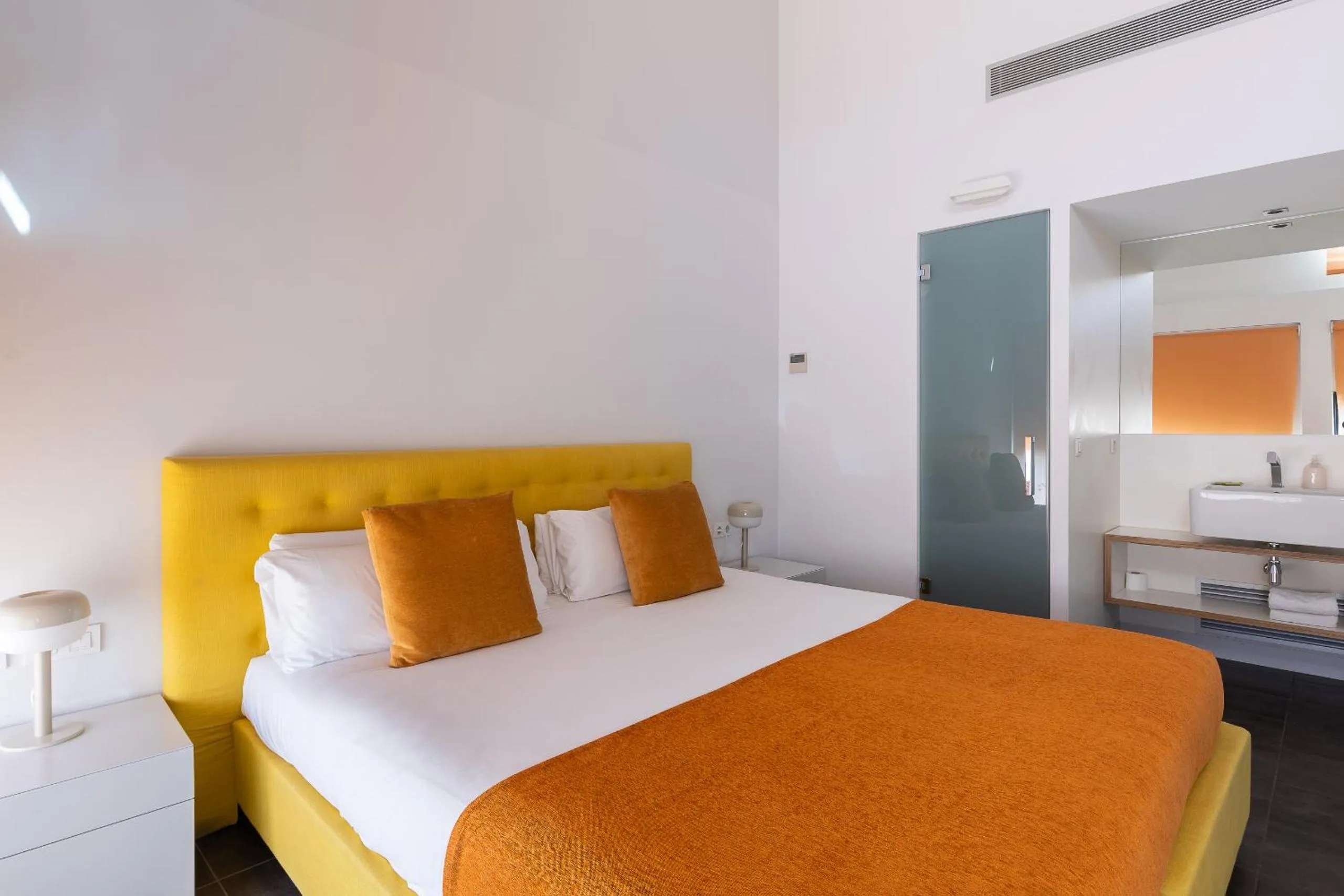 Bed in Cosmo Apartments Sants