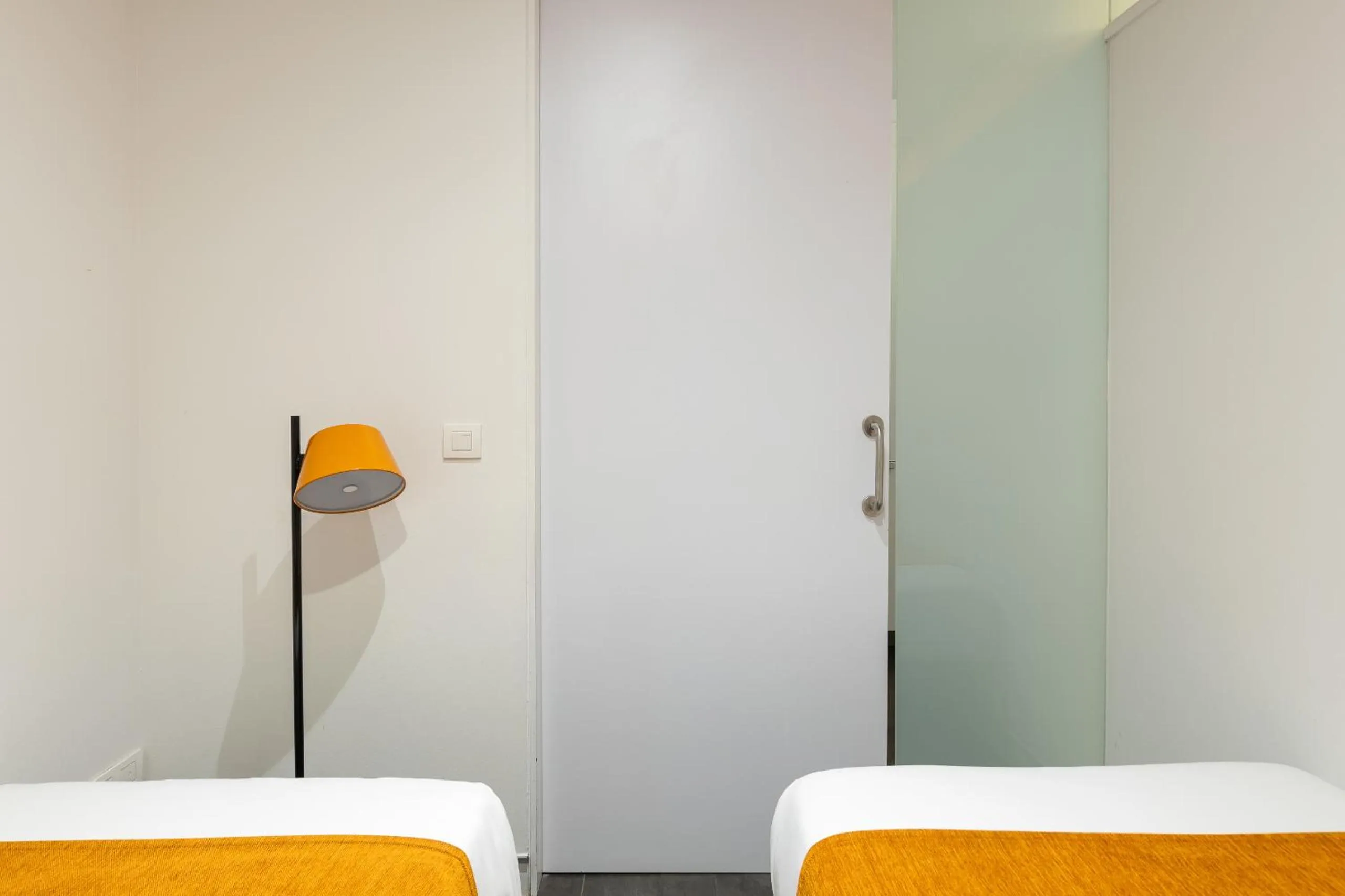 Bedroom, Bed in Cosmo Apartments Sants