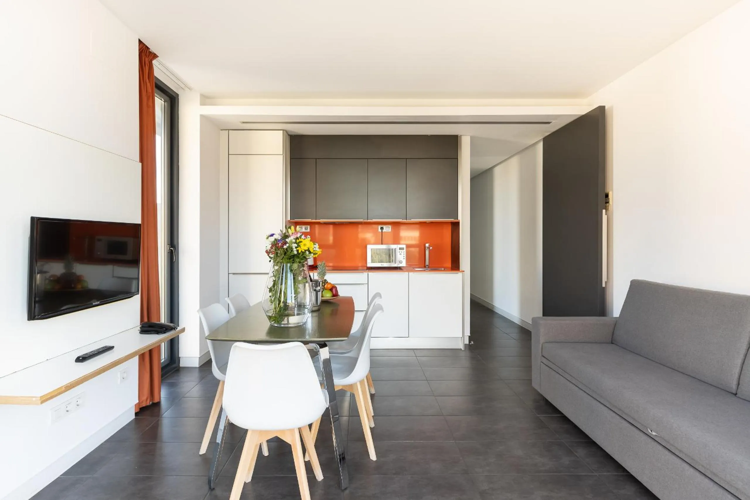 Kitchen or kitchenette in Cosmo Apartments Sants