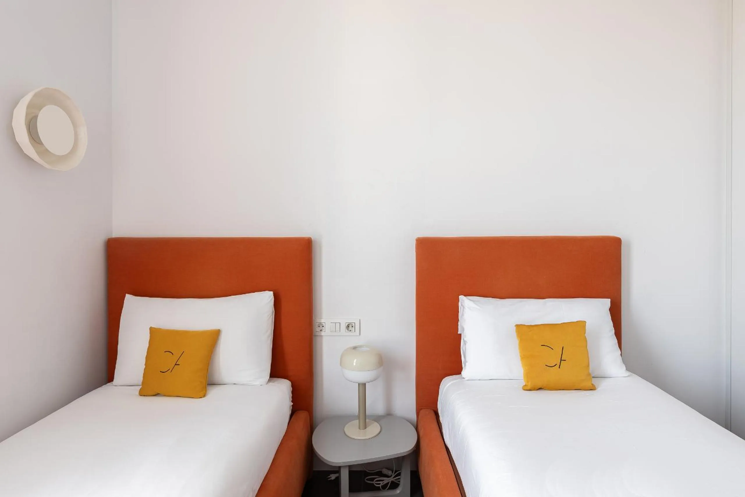 Bedroom, Bed in Cosmo Apartments Sants