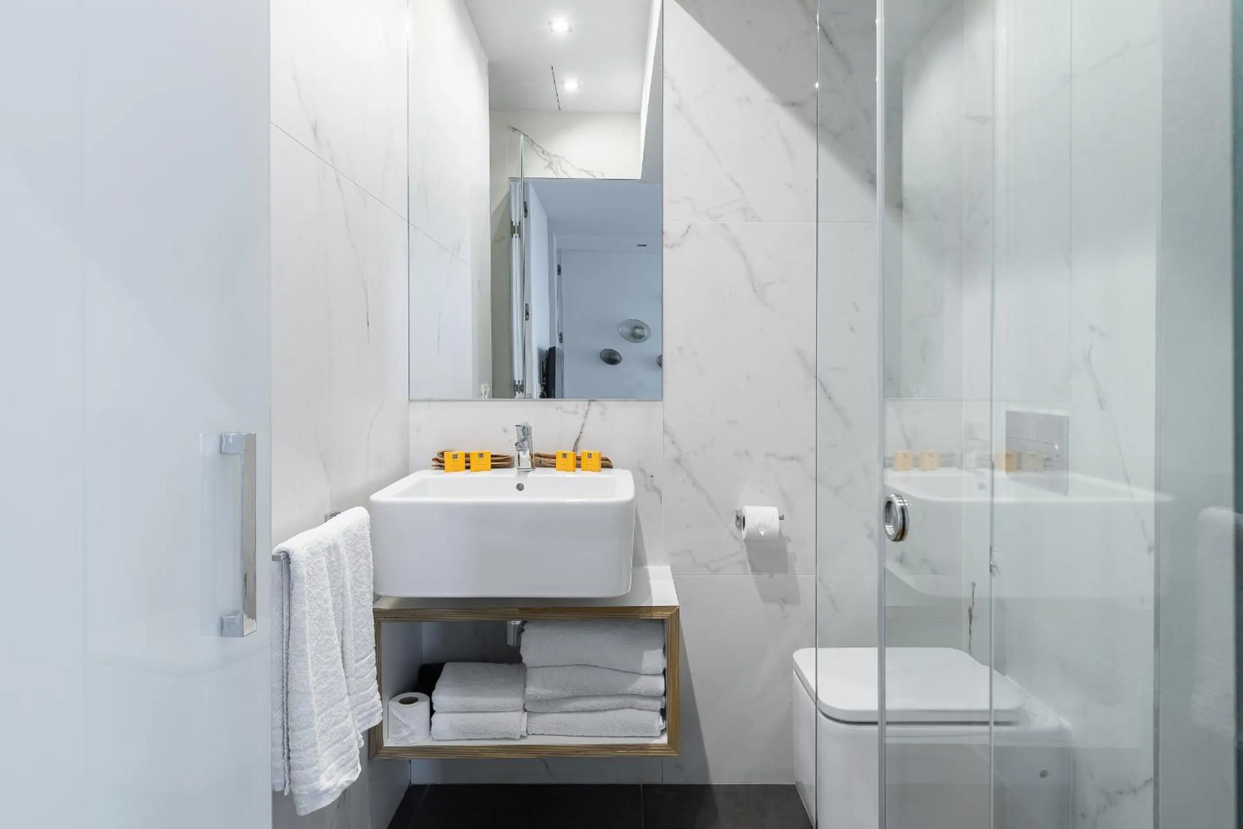 Bathroom in Cosmo Apartments Sants