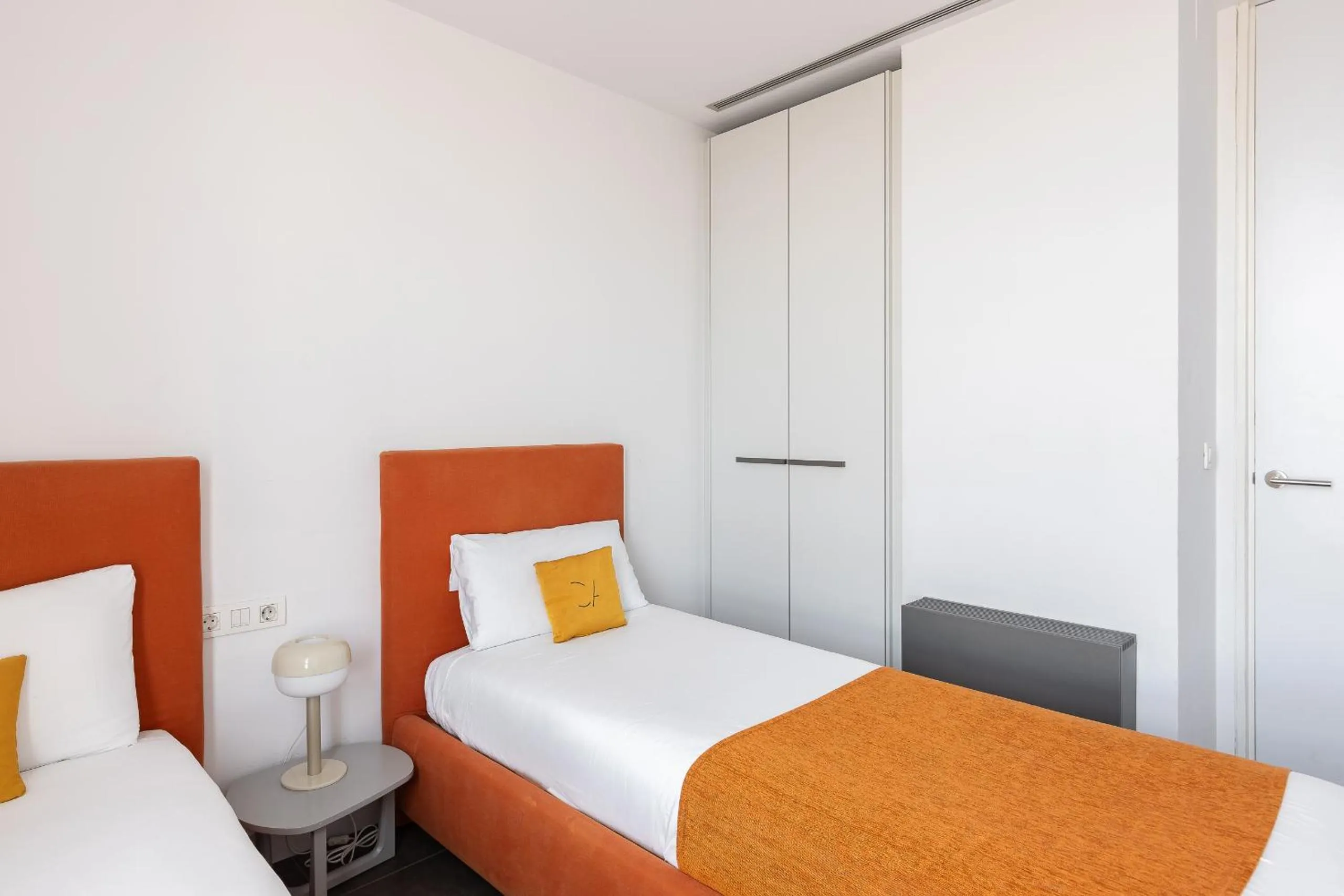 Bedroom, Bed in Cosmo Apartments Sants