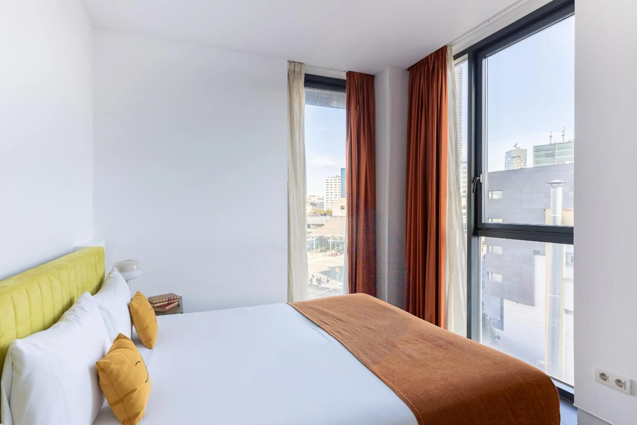 Bed in Cosmo Apartments Sants