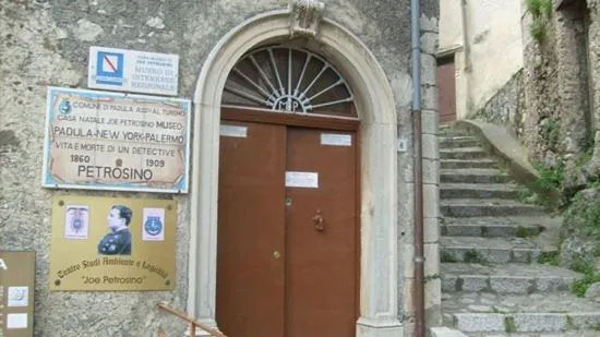 Property building in L'Oasi