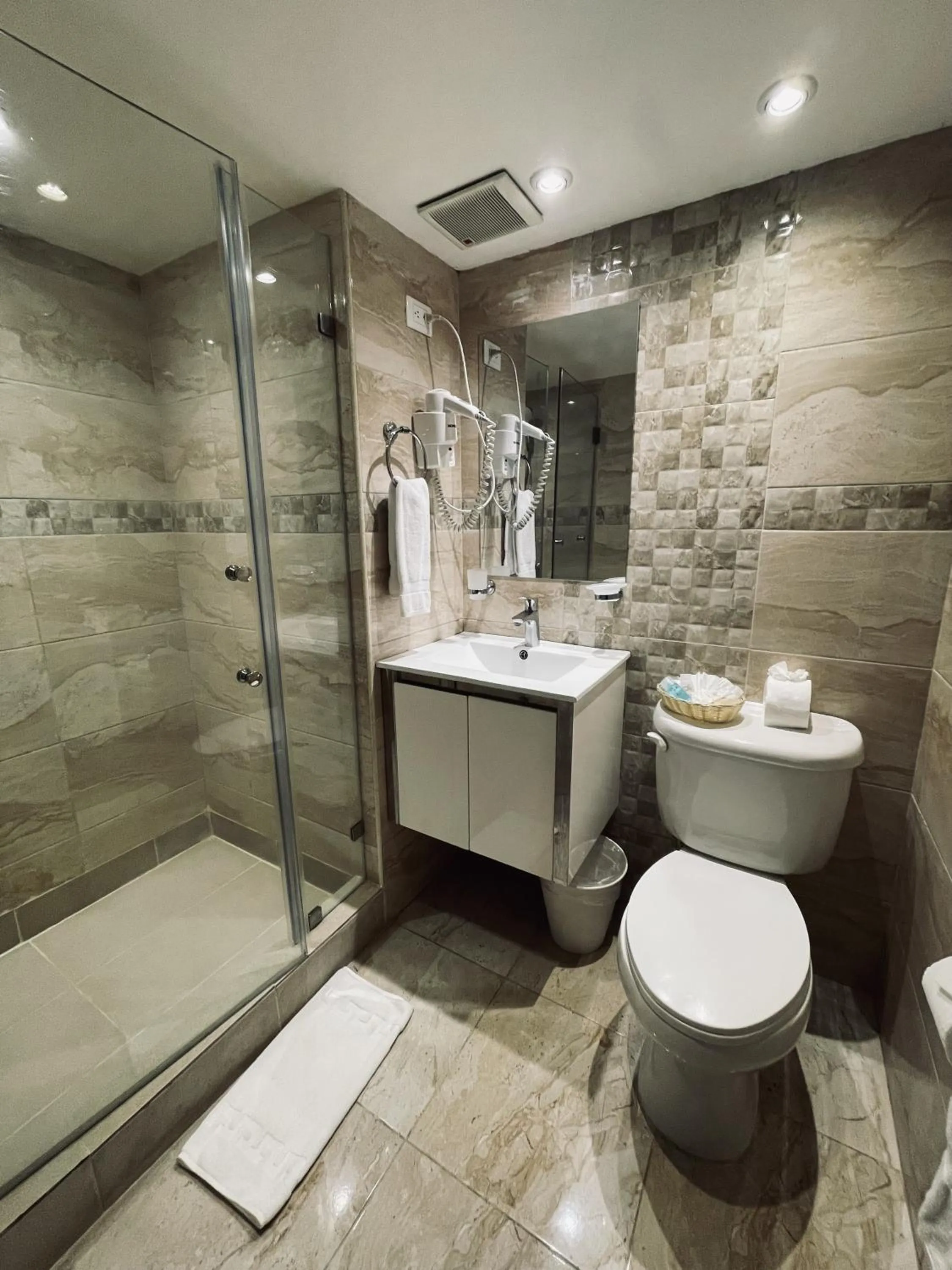 Bathroom in Napolitano Hotel