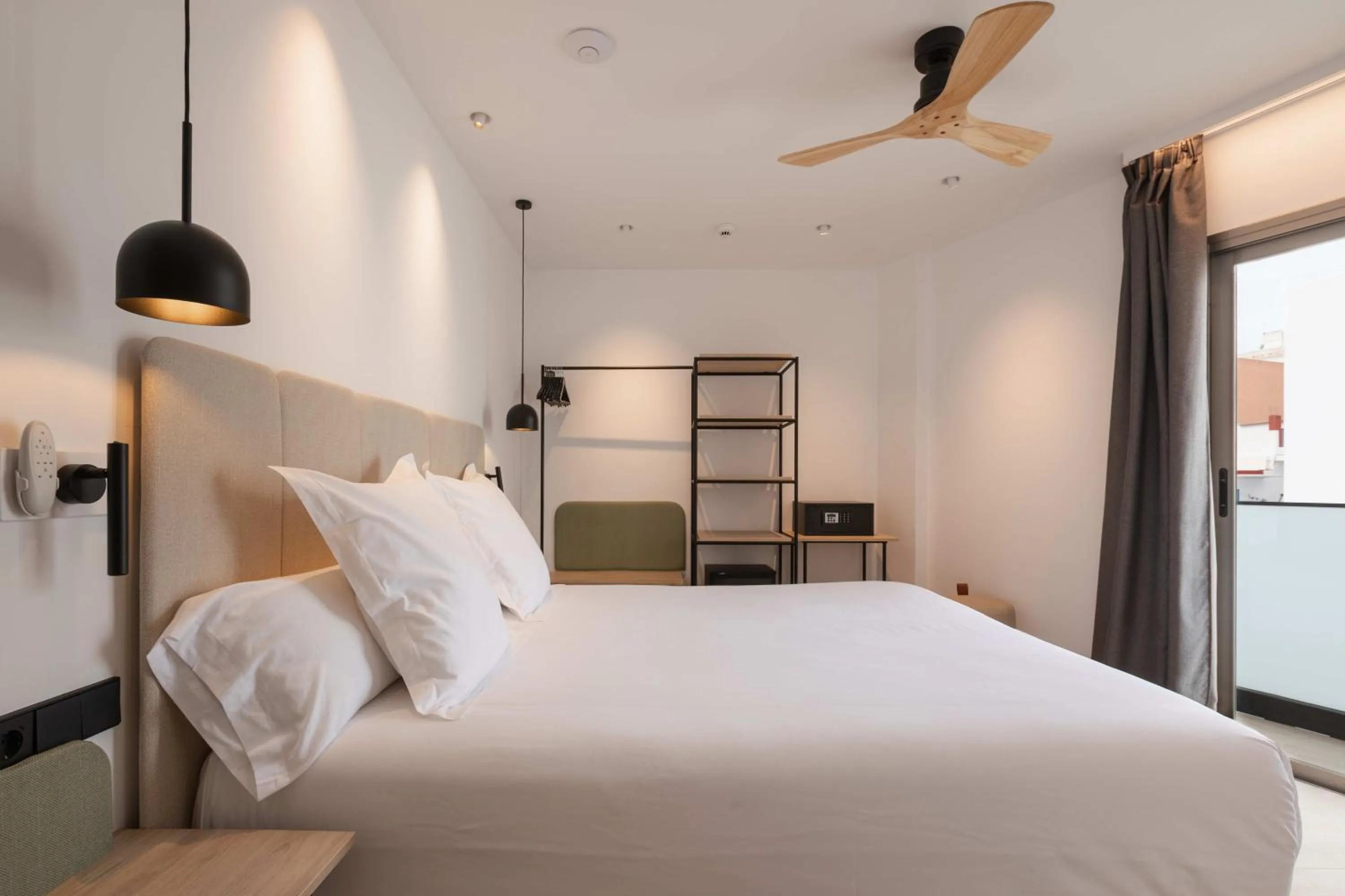 Bedroom, Bed in Hostal Marí