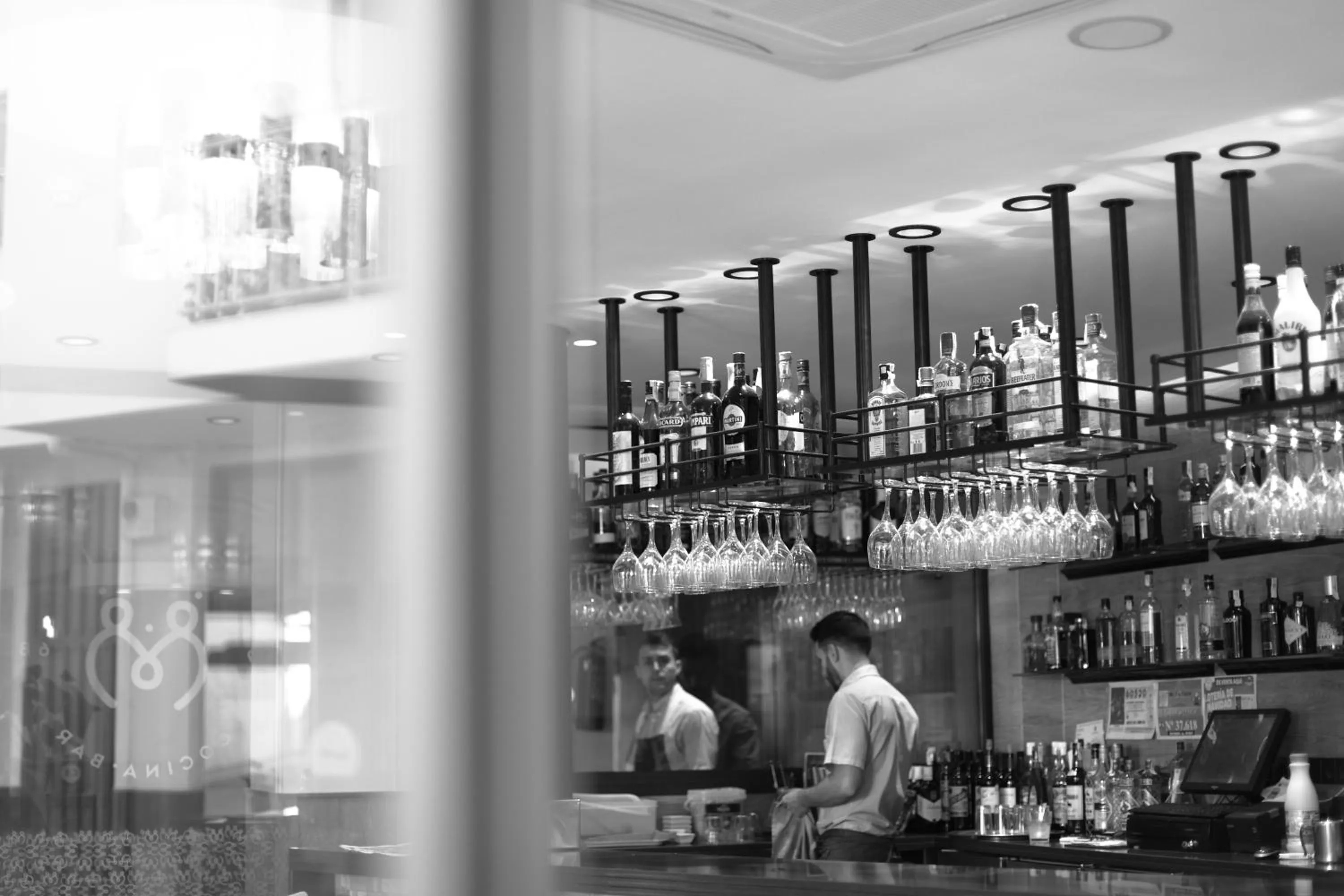 Restaurant/places to eat in Hostal Marí