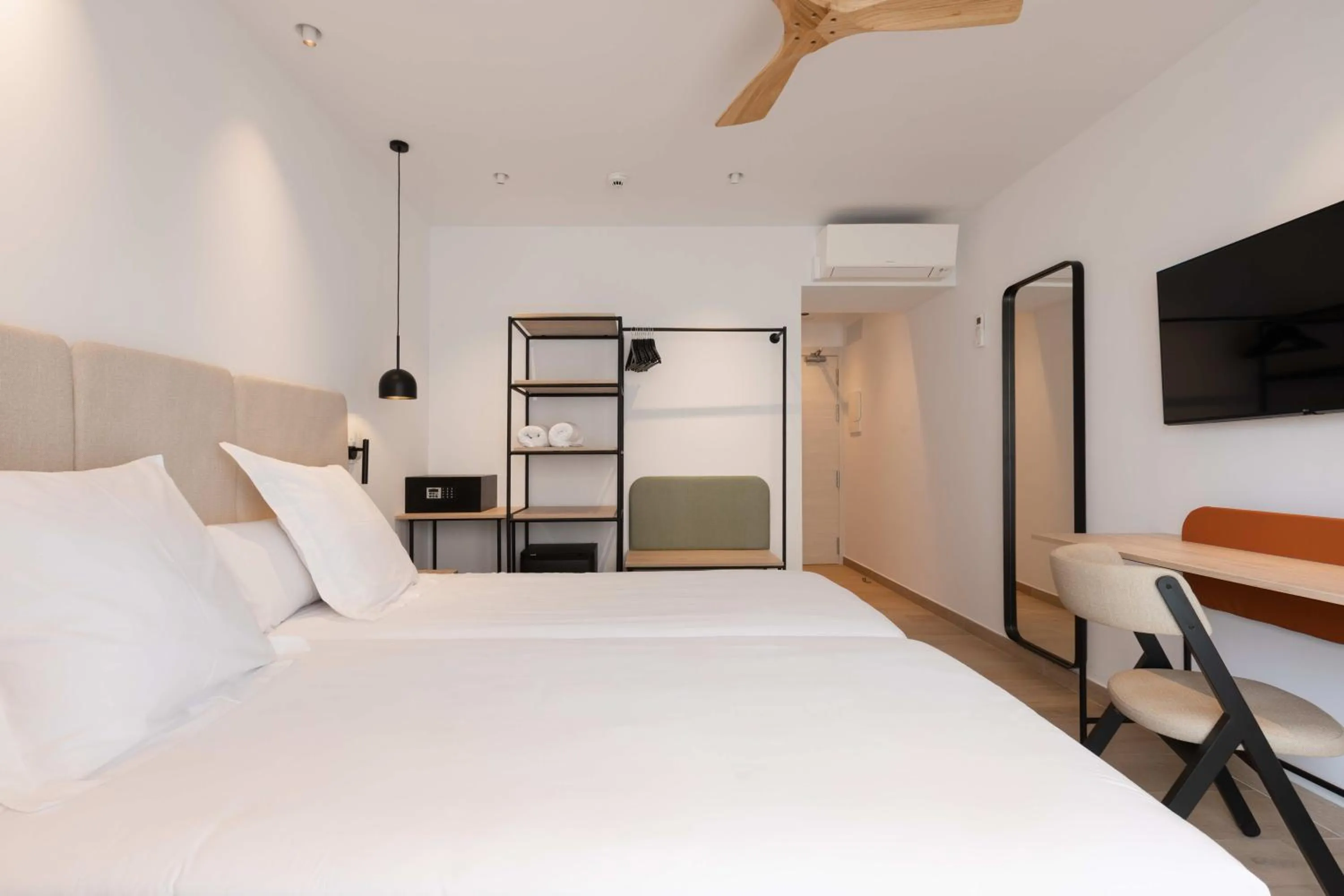 Bedroom, Bed in Hostal Marí