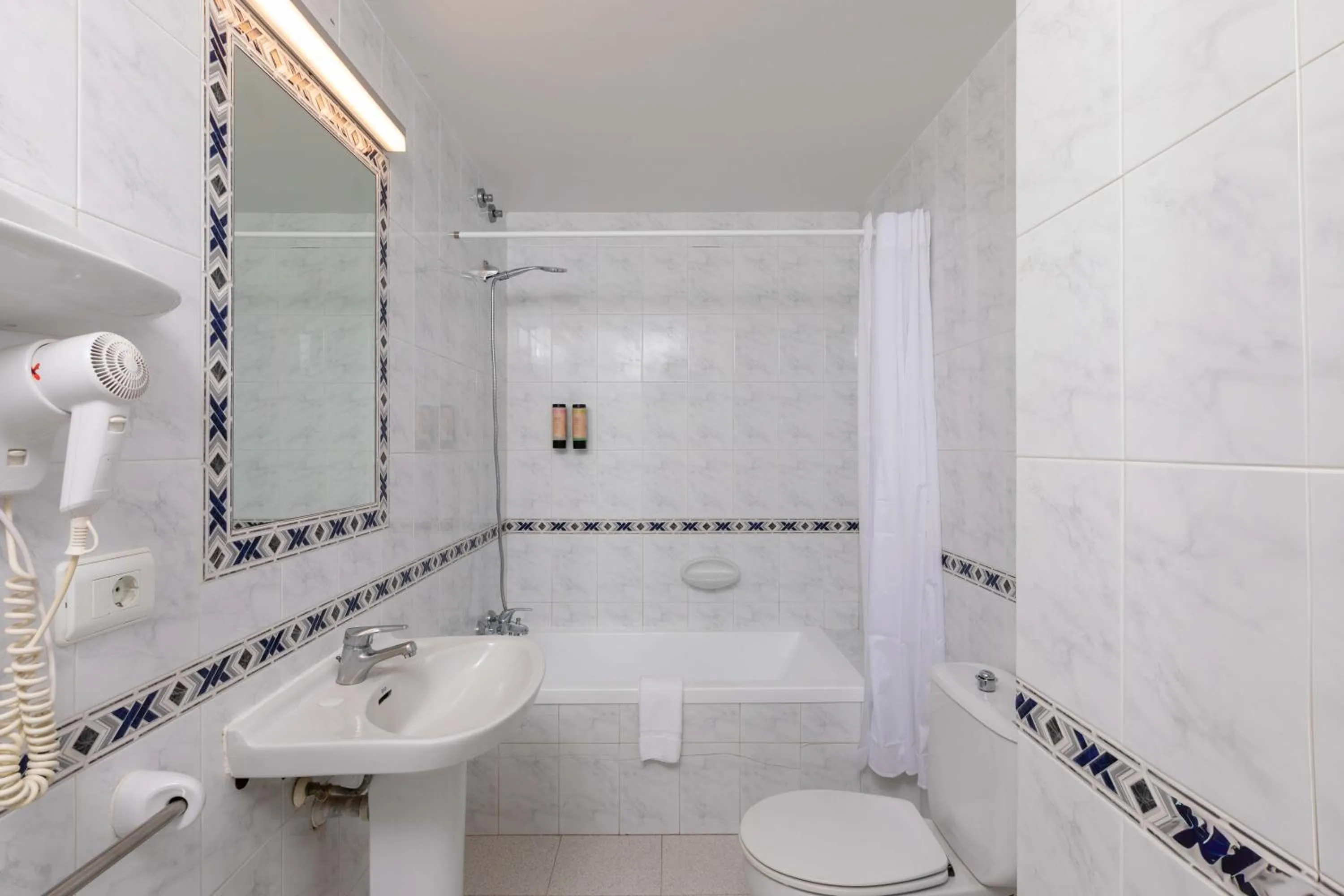 Bathroom in Hostal Marí