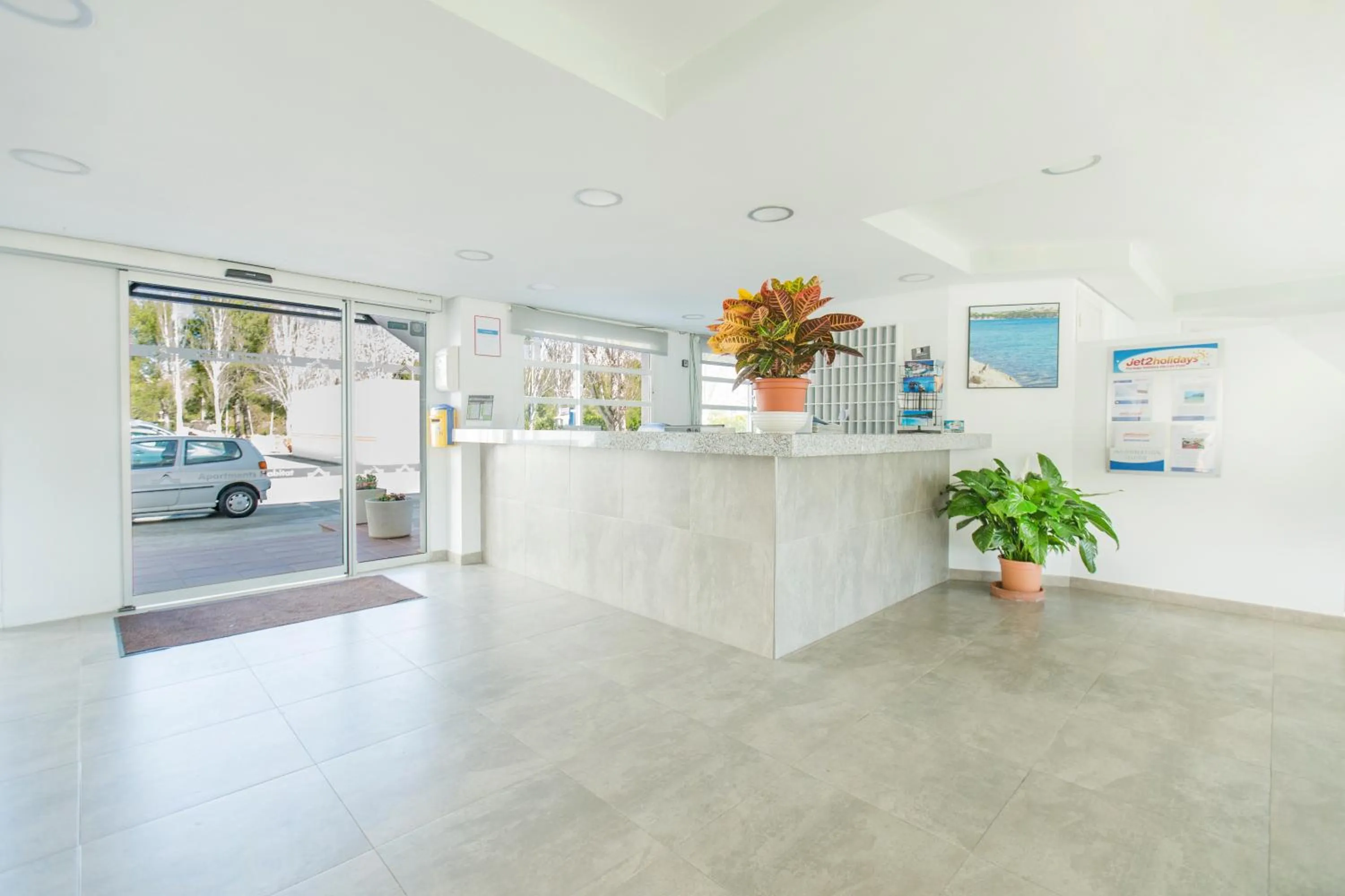 Lobby or reception in Apartamentos Habitat