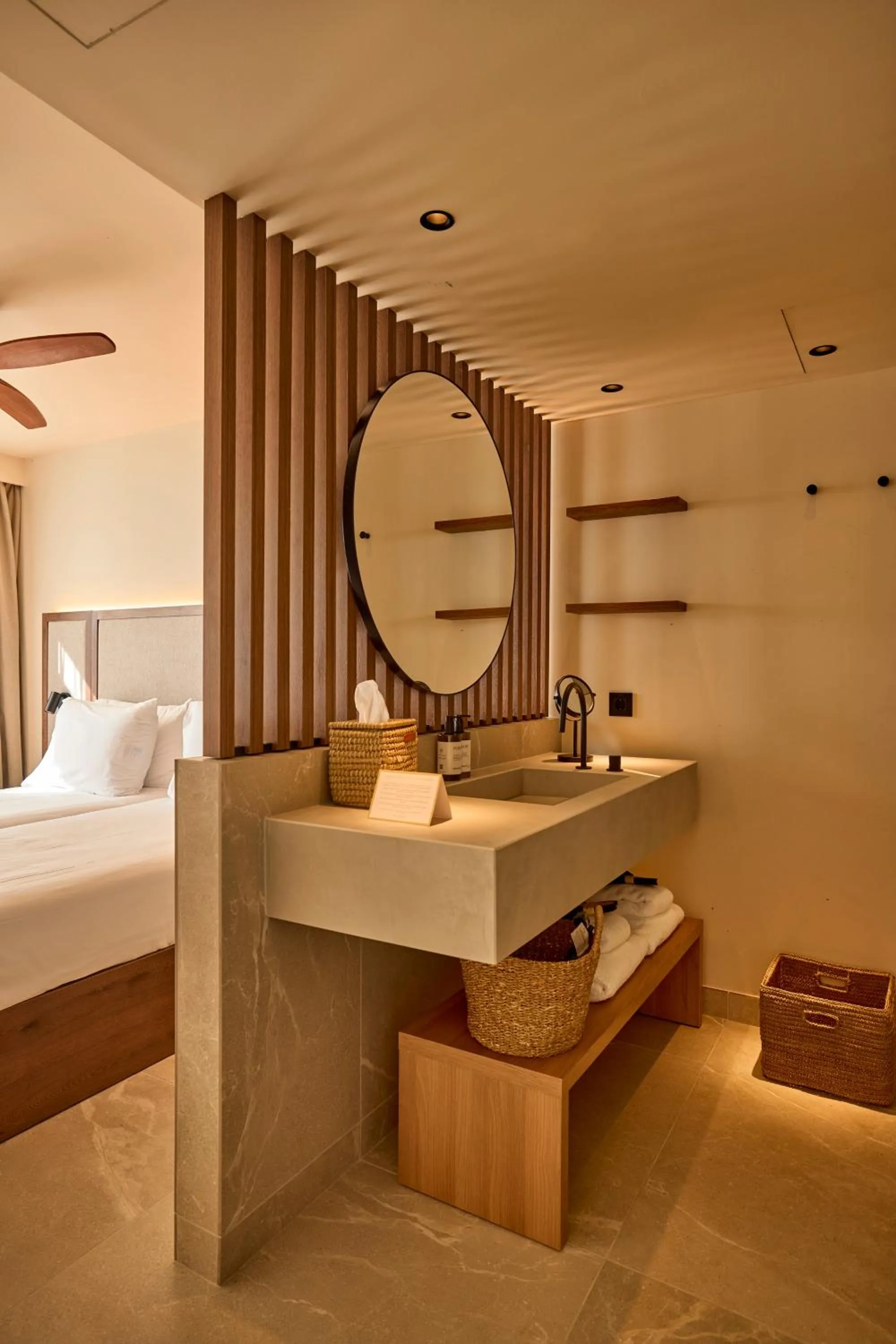 Bathroom, Bed in Purobeach Resort Santa Ponsa - New Opening