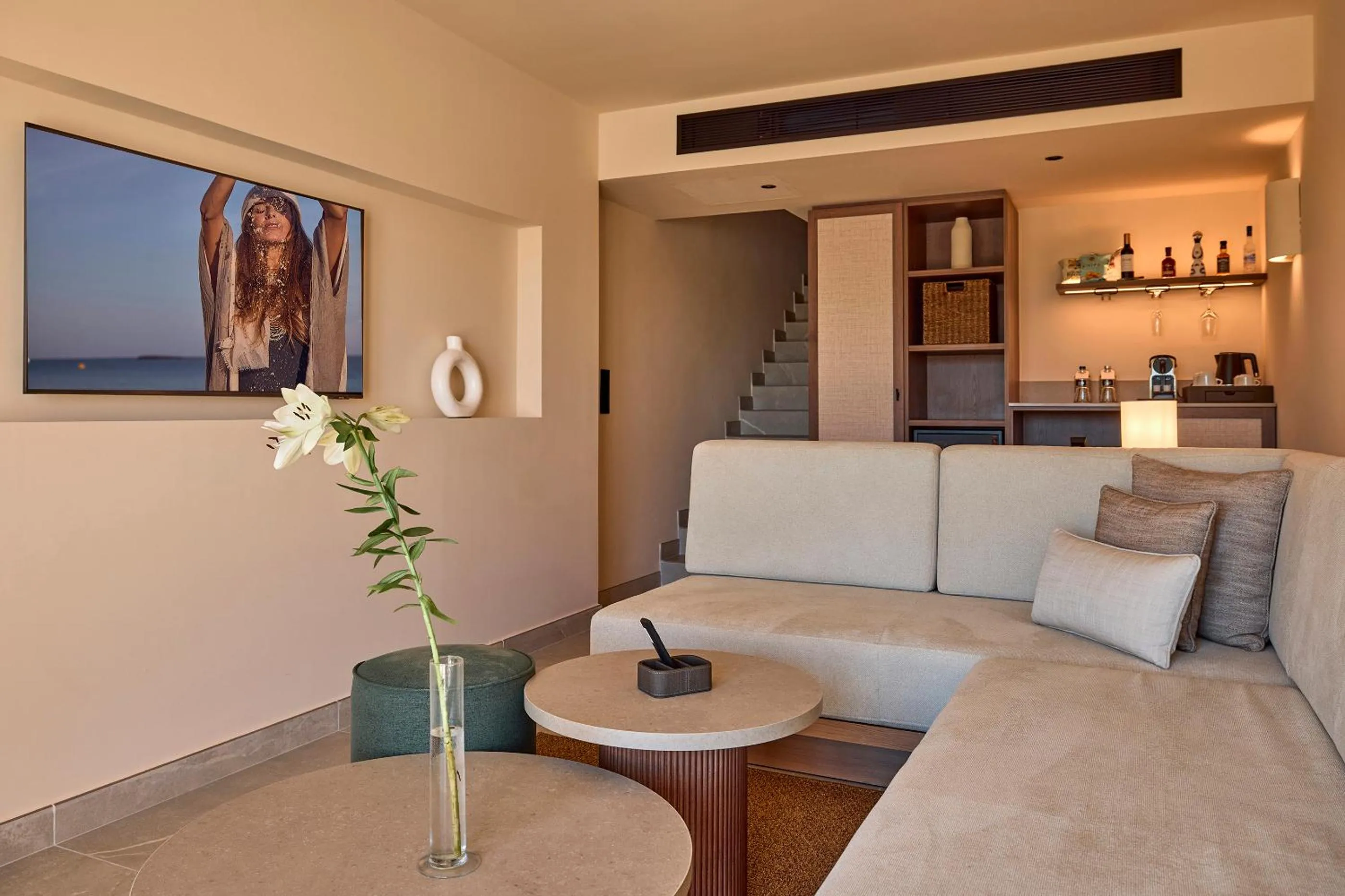 TV and multimedia in Purobeach Resort Santa Ponsa - New Opening