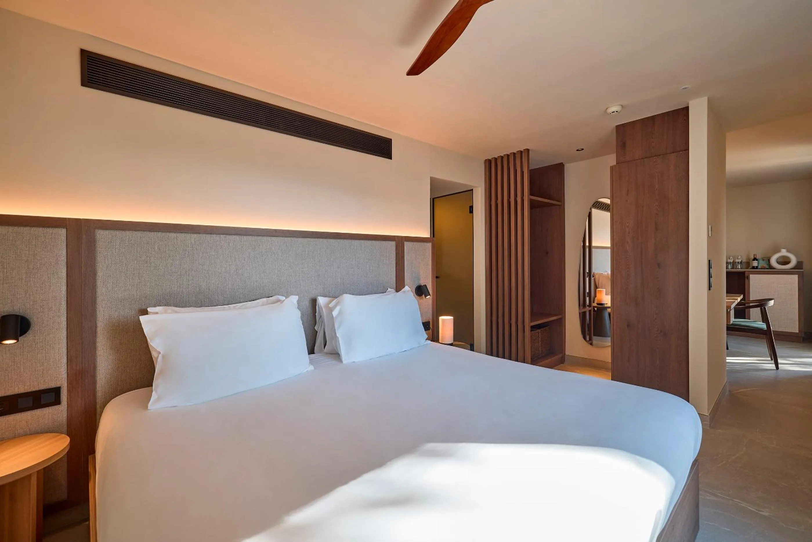 Bed in Purobeach Resort Santa Ponsa - New Opening