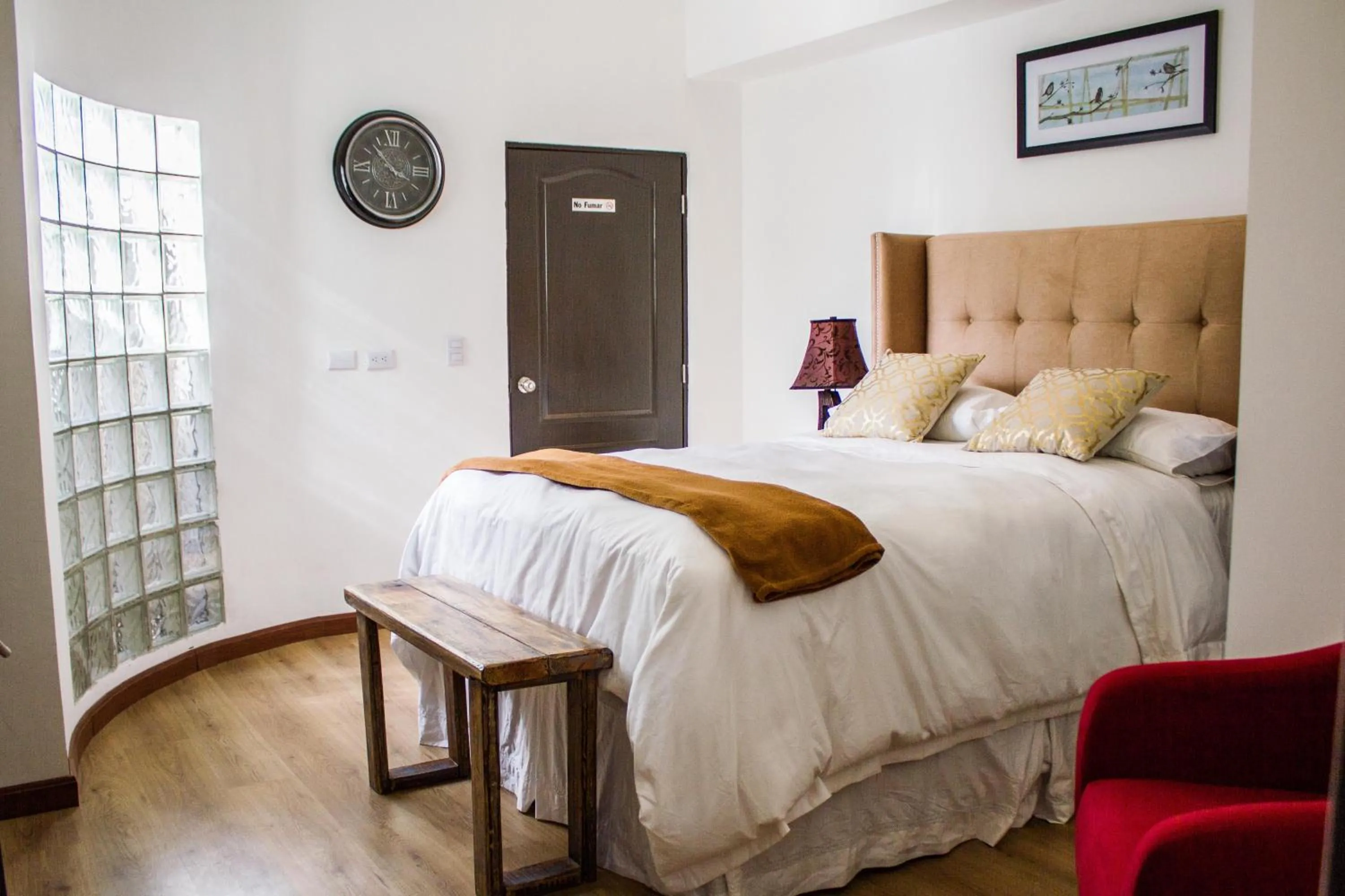 Bedroom, Bed in Meraki Boutique Hotel