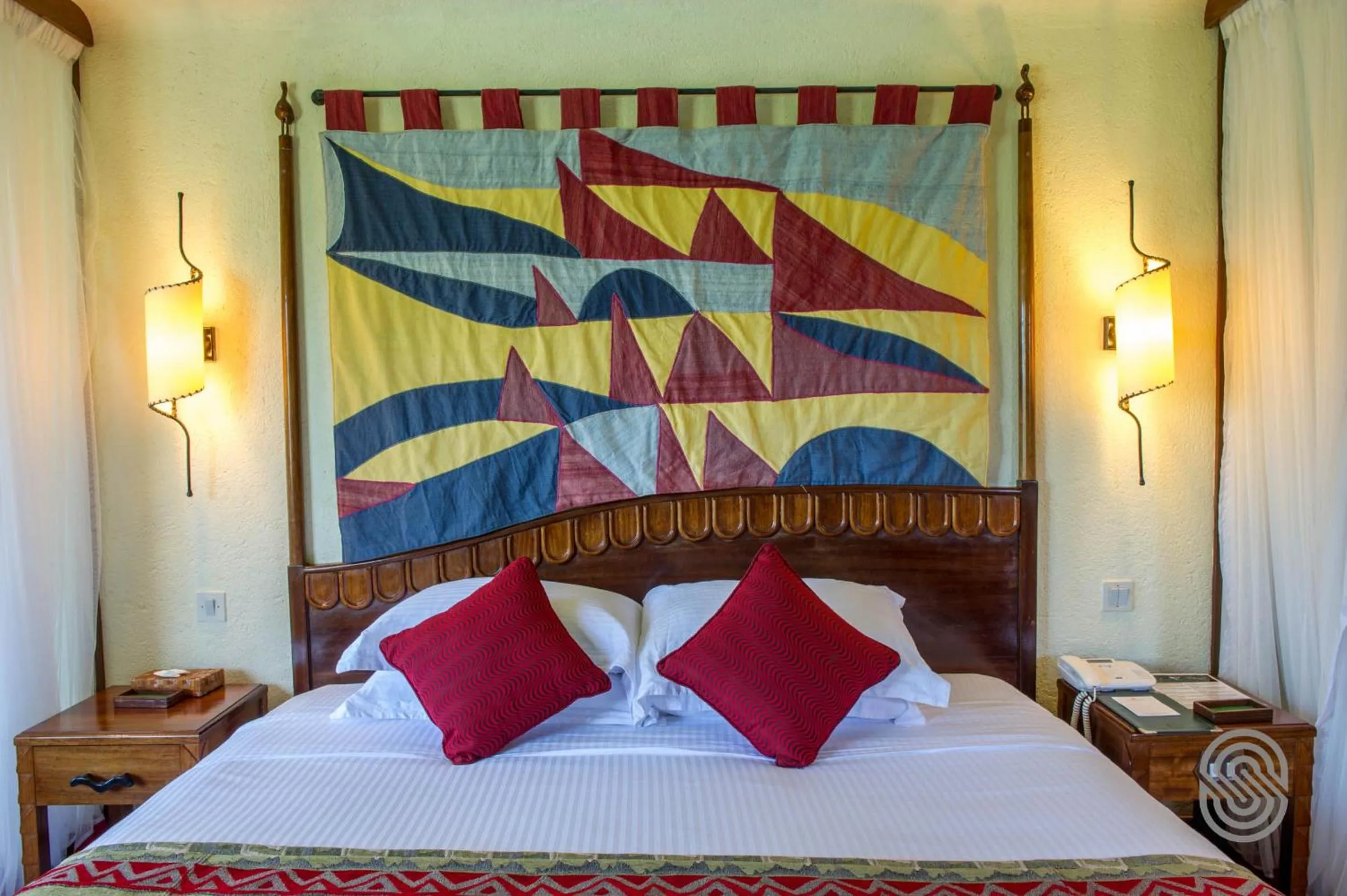 Bedroom, Bed in Lake Manyara Serena Safari Lodge
