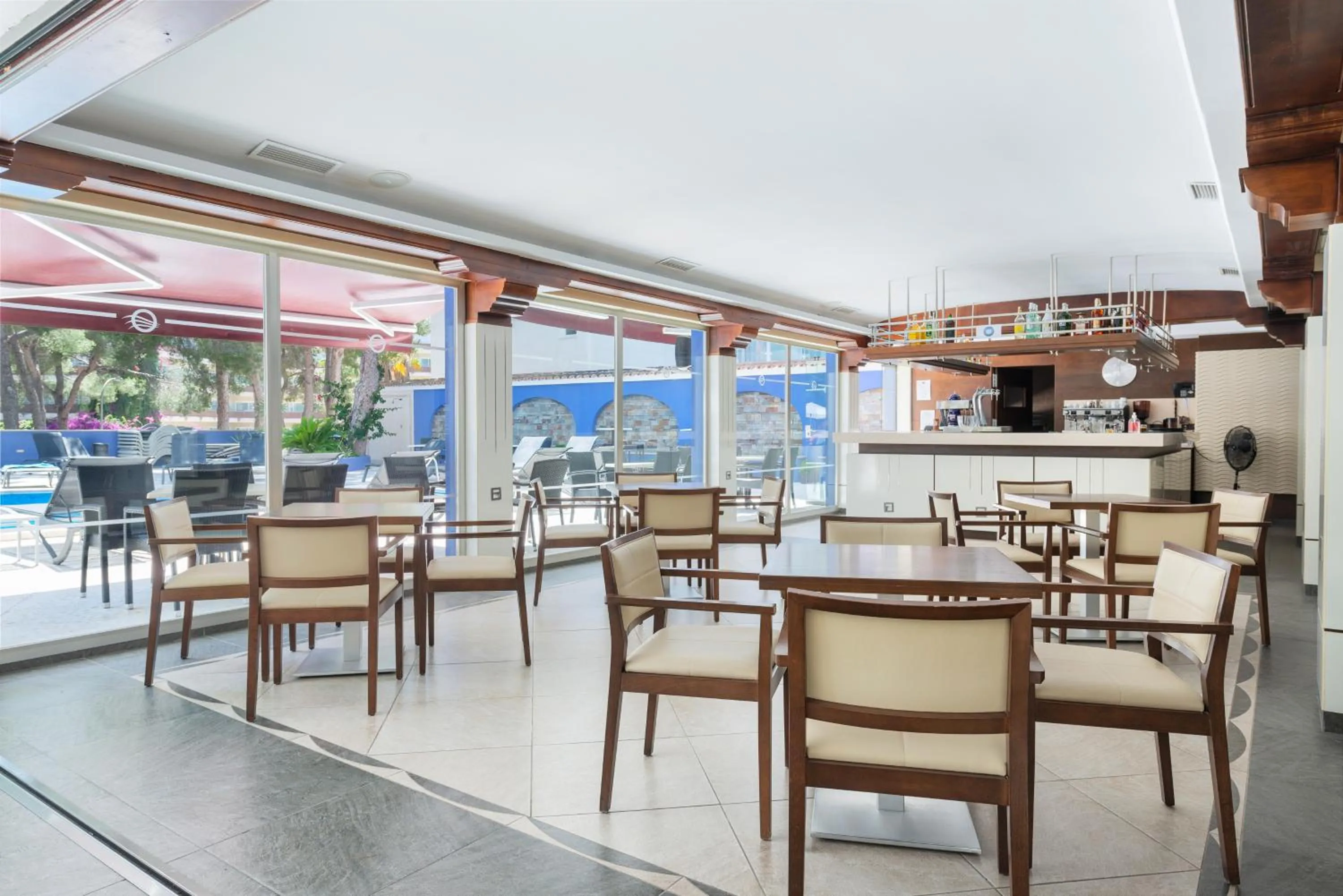 Lounge or bar in Hotel Torre Azul & Spa - Adults Only