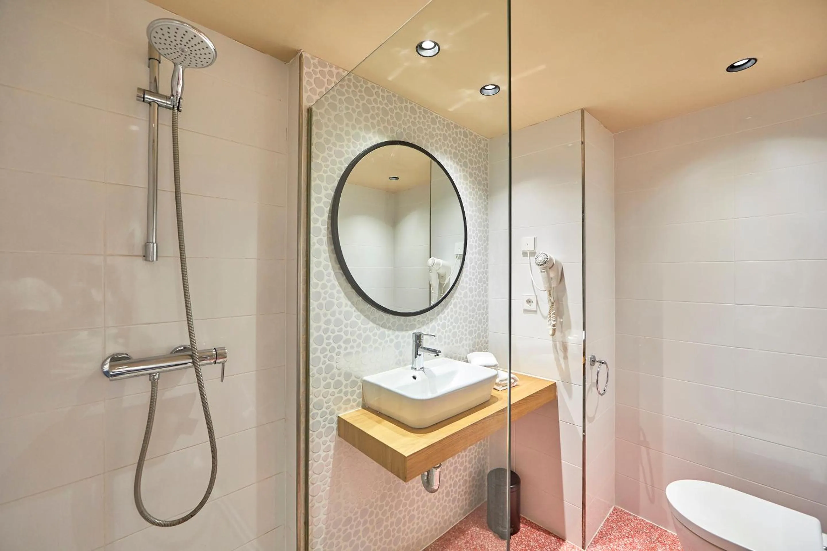 Shower in tent Playa de Palma