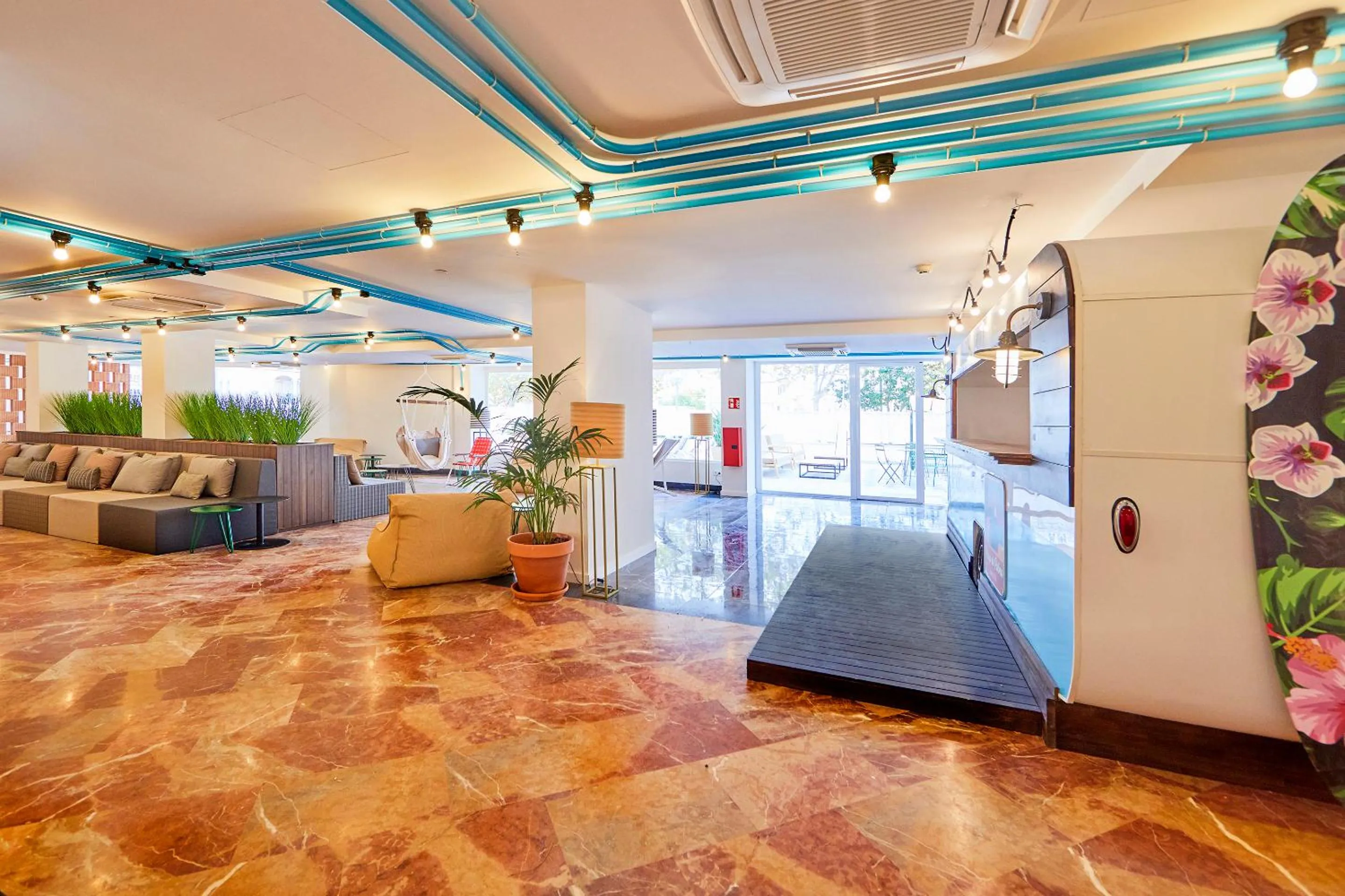 Area and facilities in tent Playa de Palma