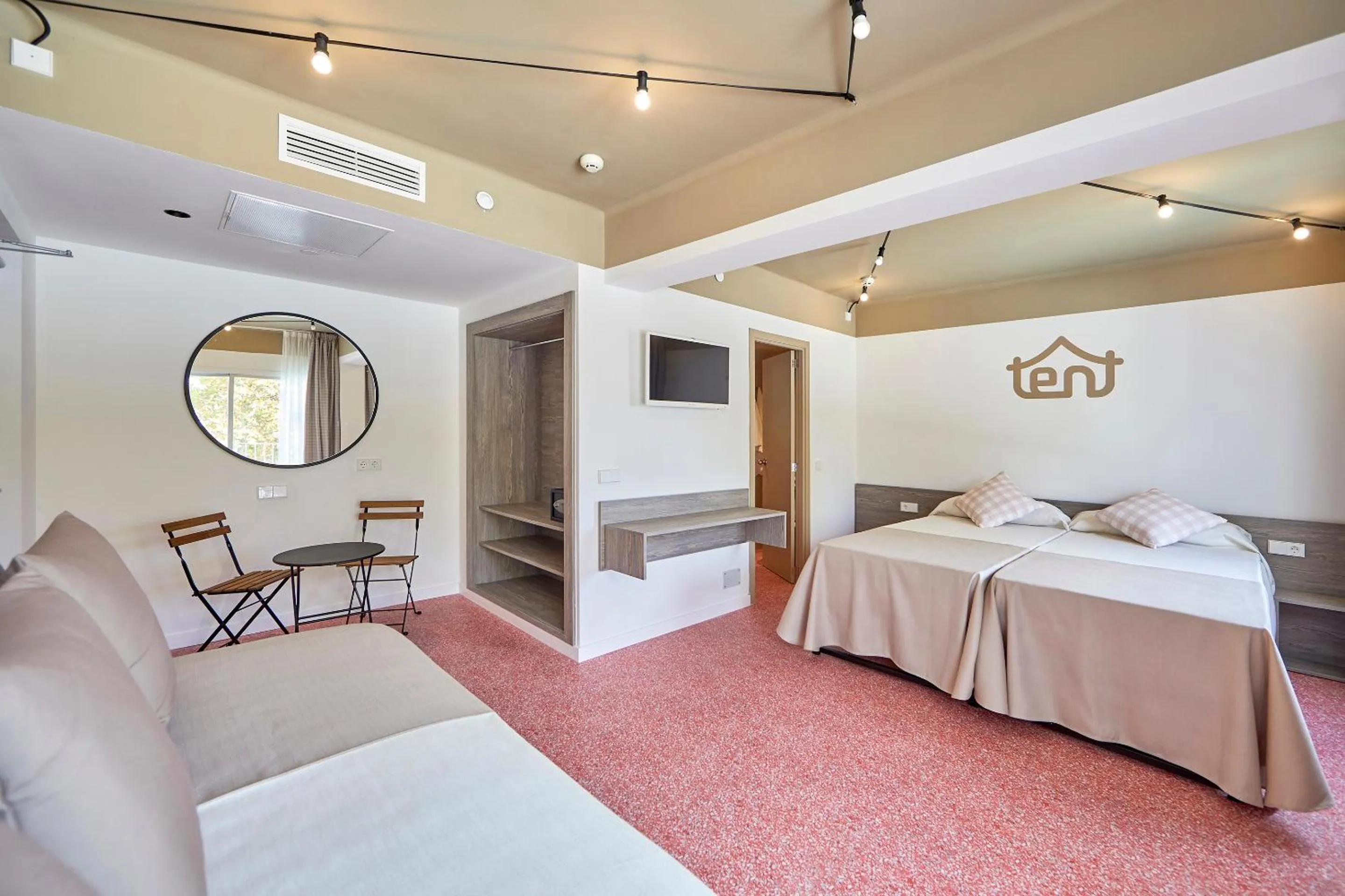 Photo of the whole room, Bed in tent Playa de Palma