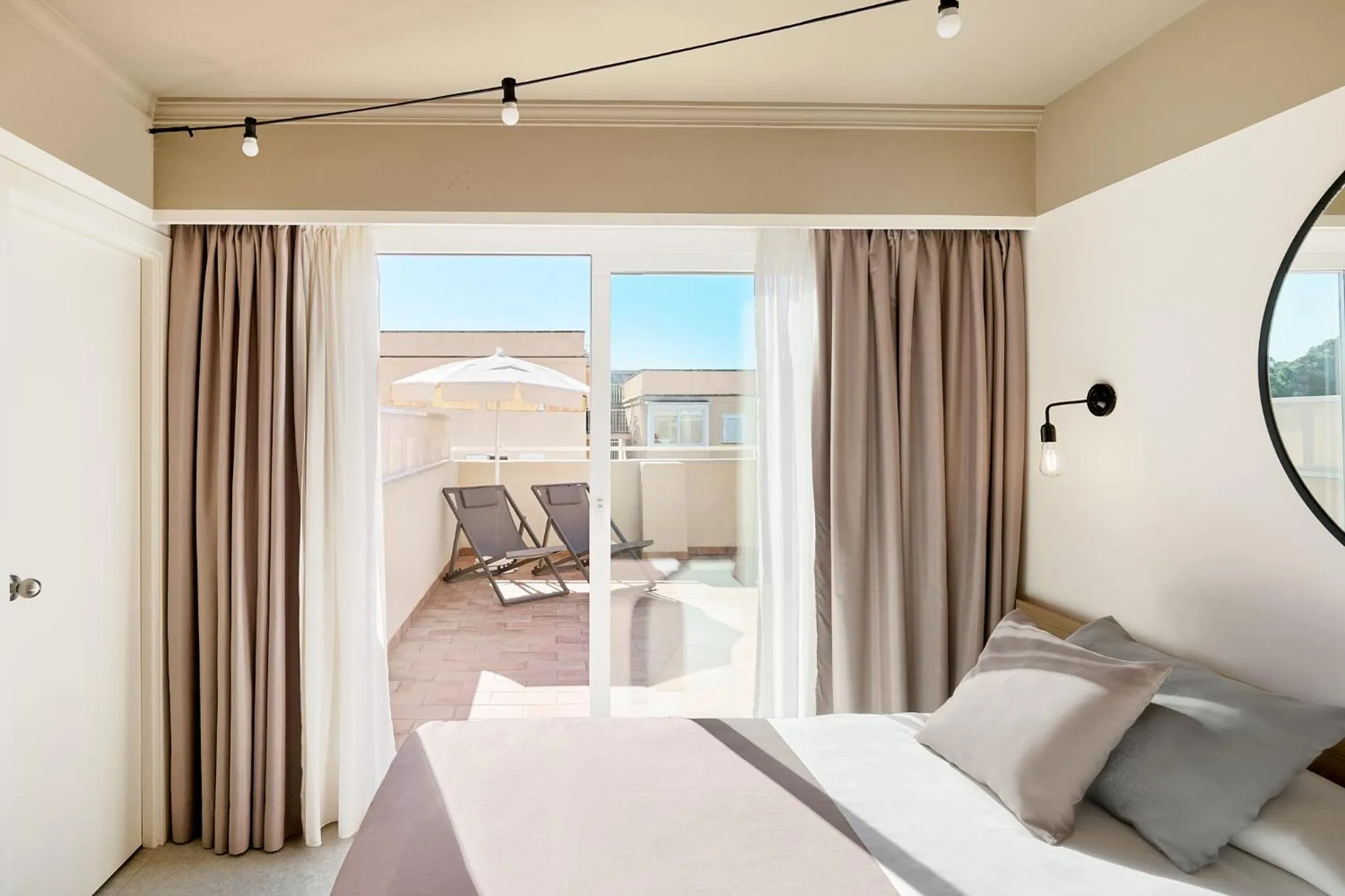 Bed in tent Capi Playa