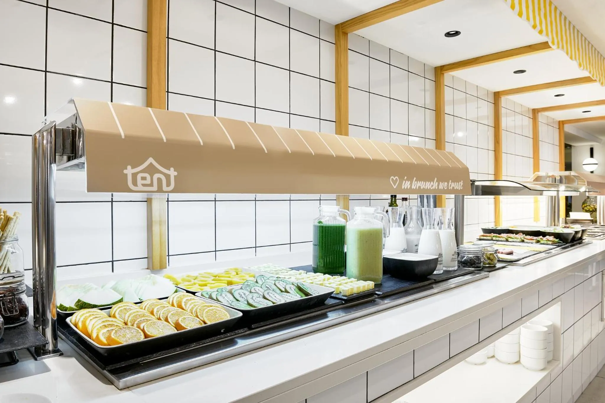 Breakfast in tent Capi Playa