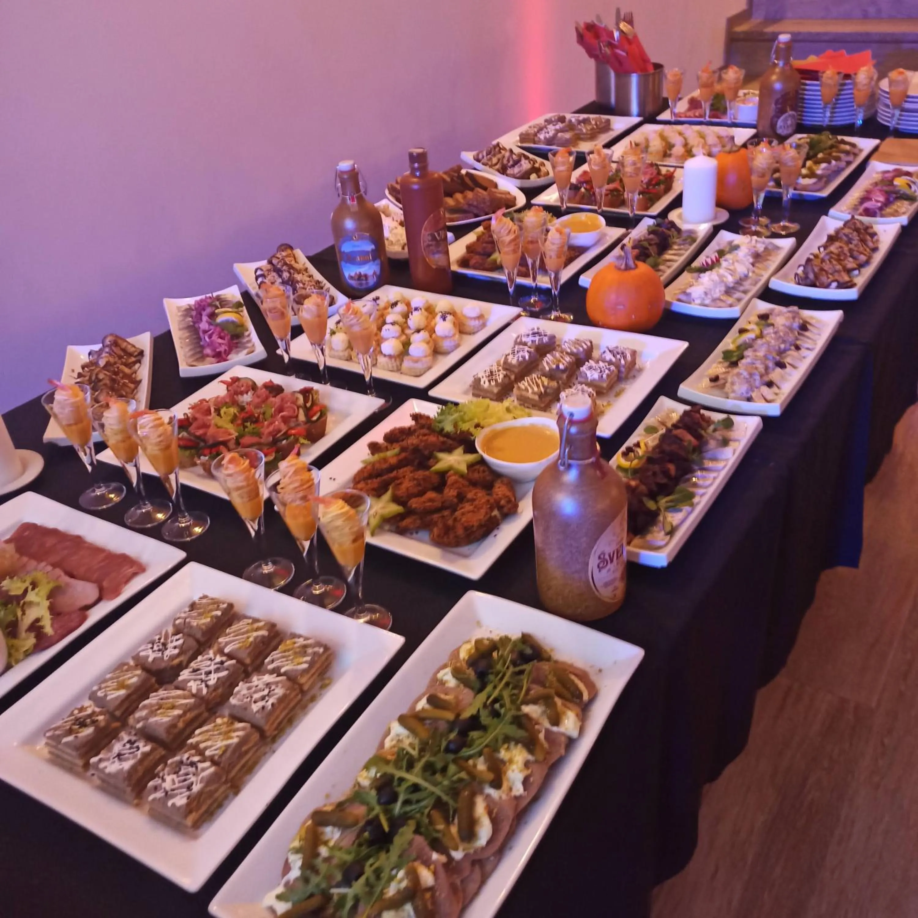 Food and drinks in Auroradream