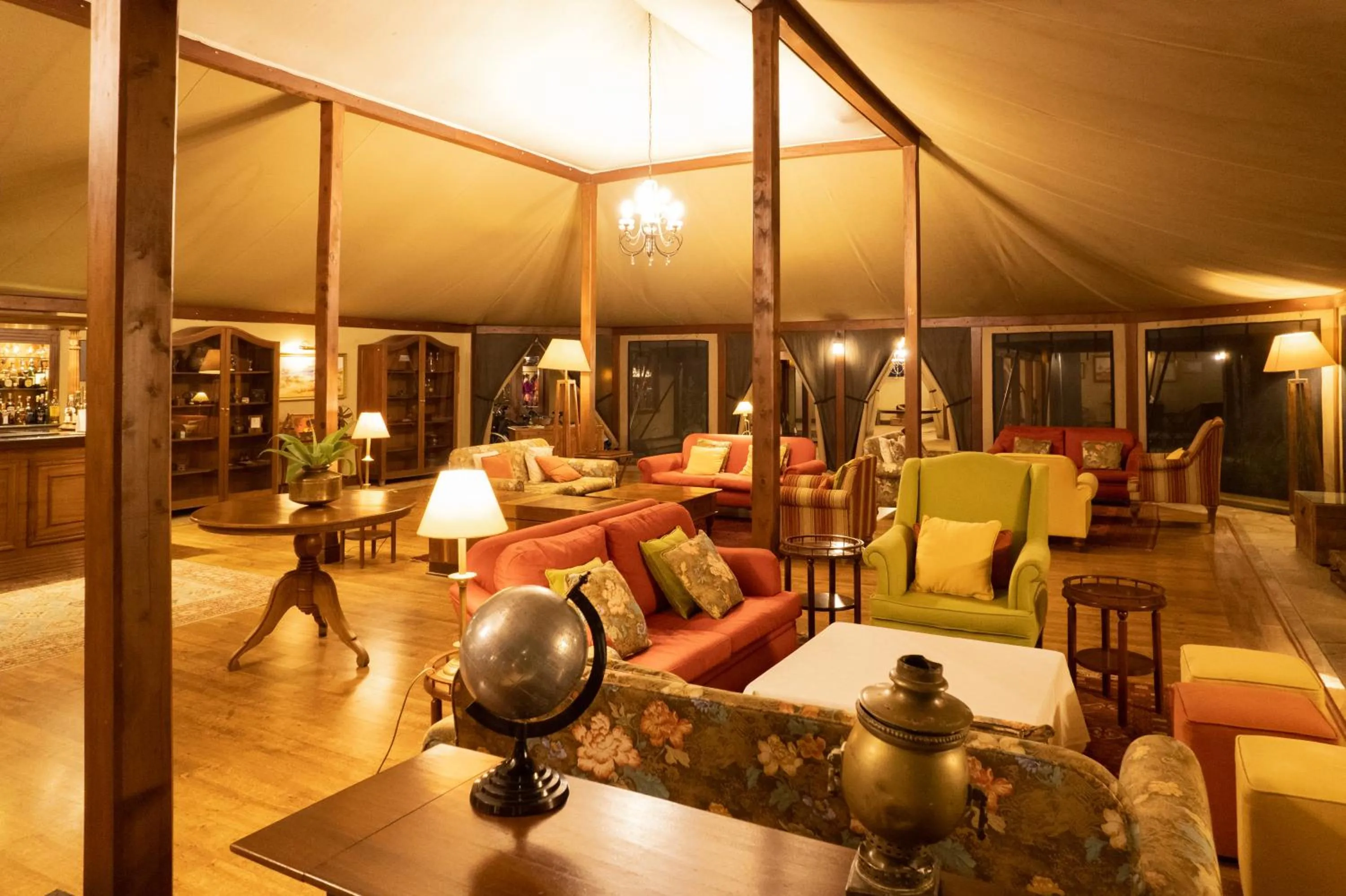 Lounge or bar in Lake Elmenteita Serena Camp