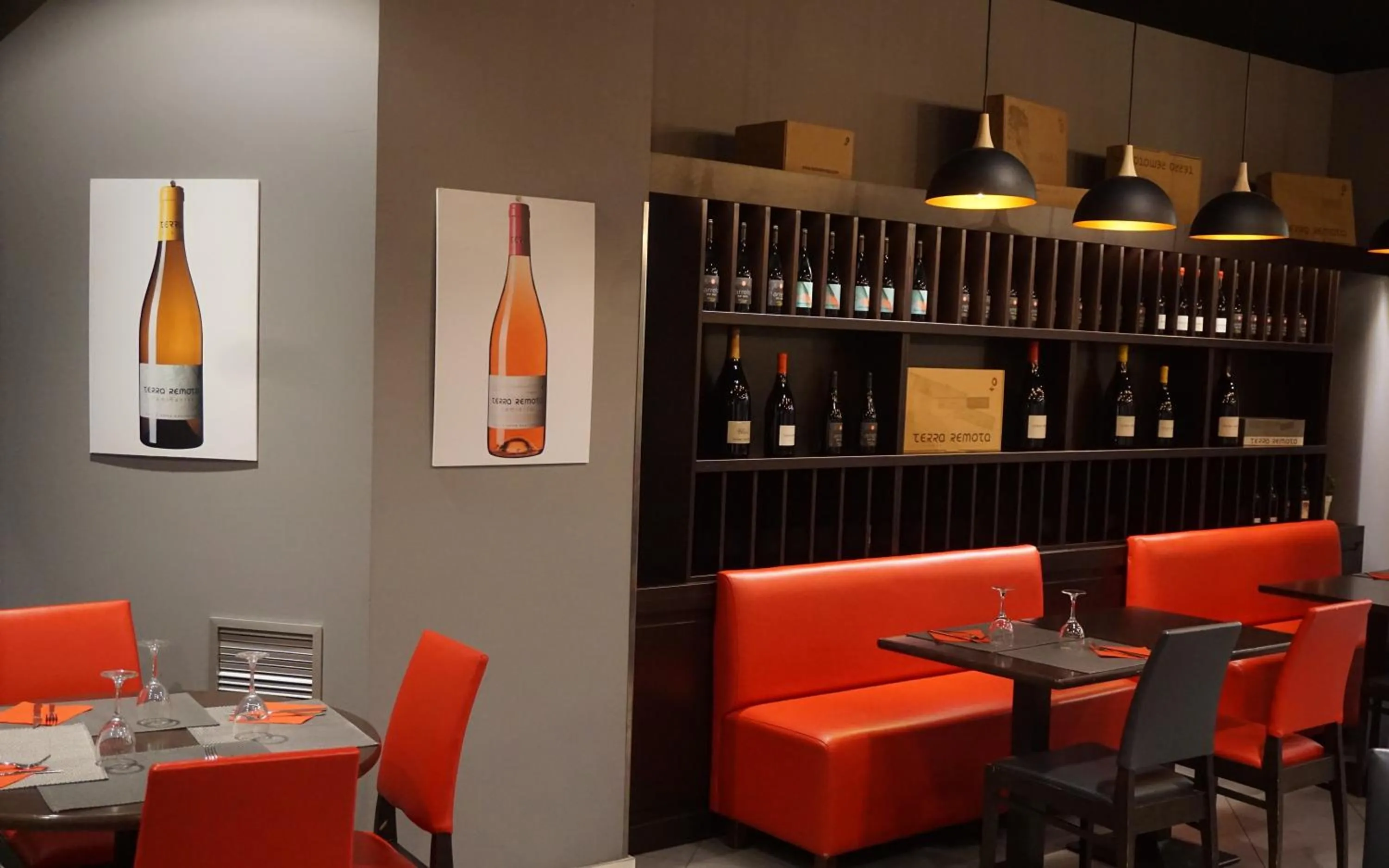Restaurant/places to eat in Ibis Girona