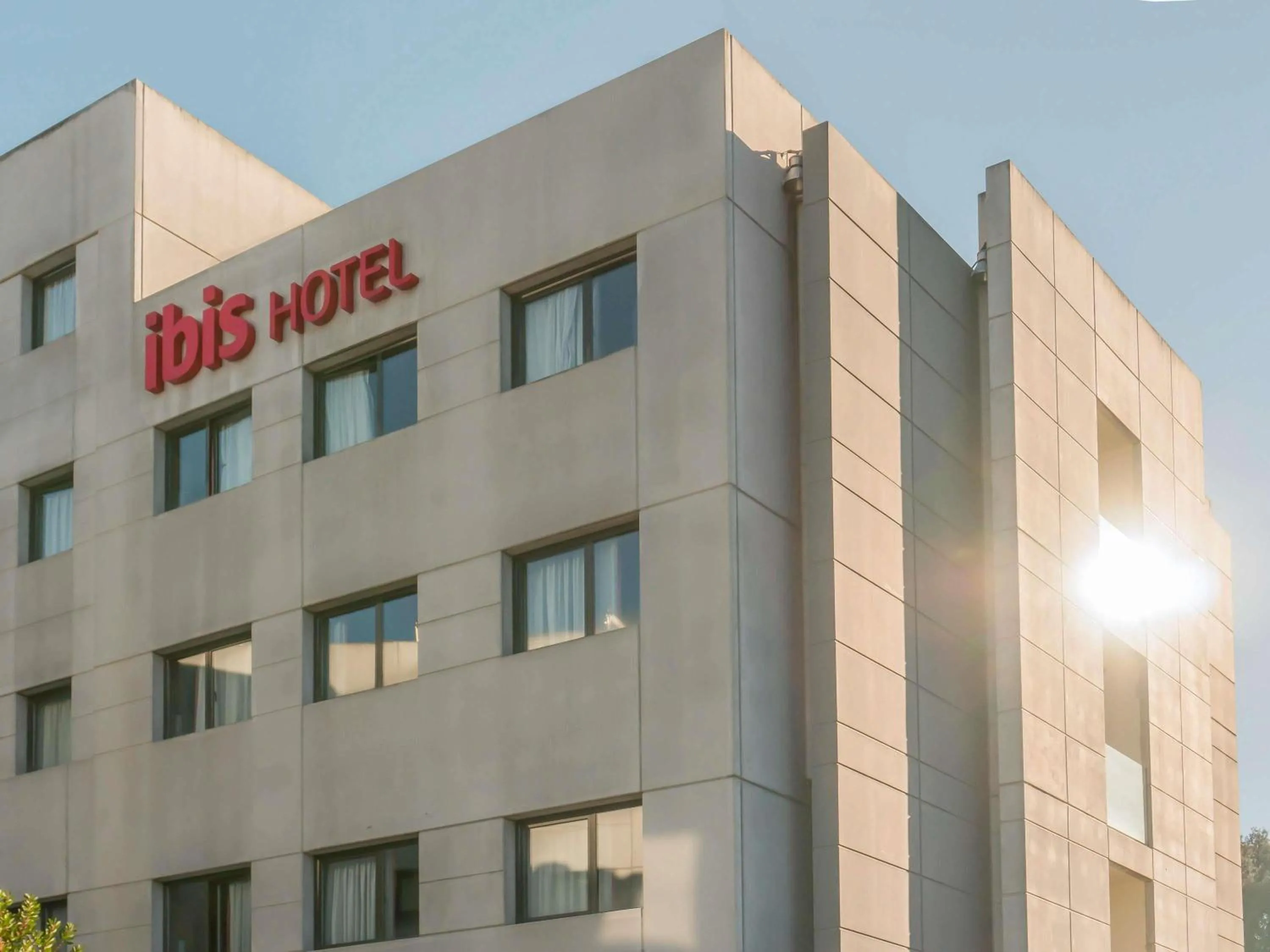 Property building in Ibis Girona