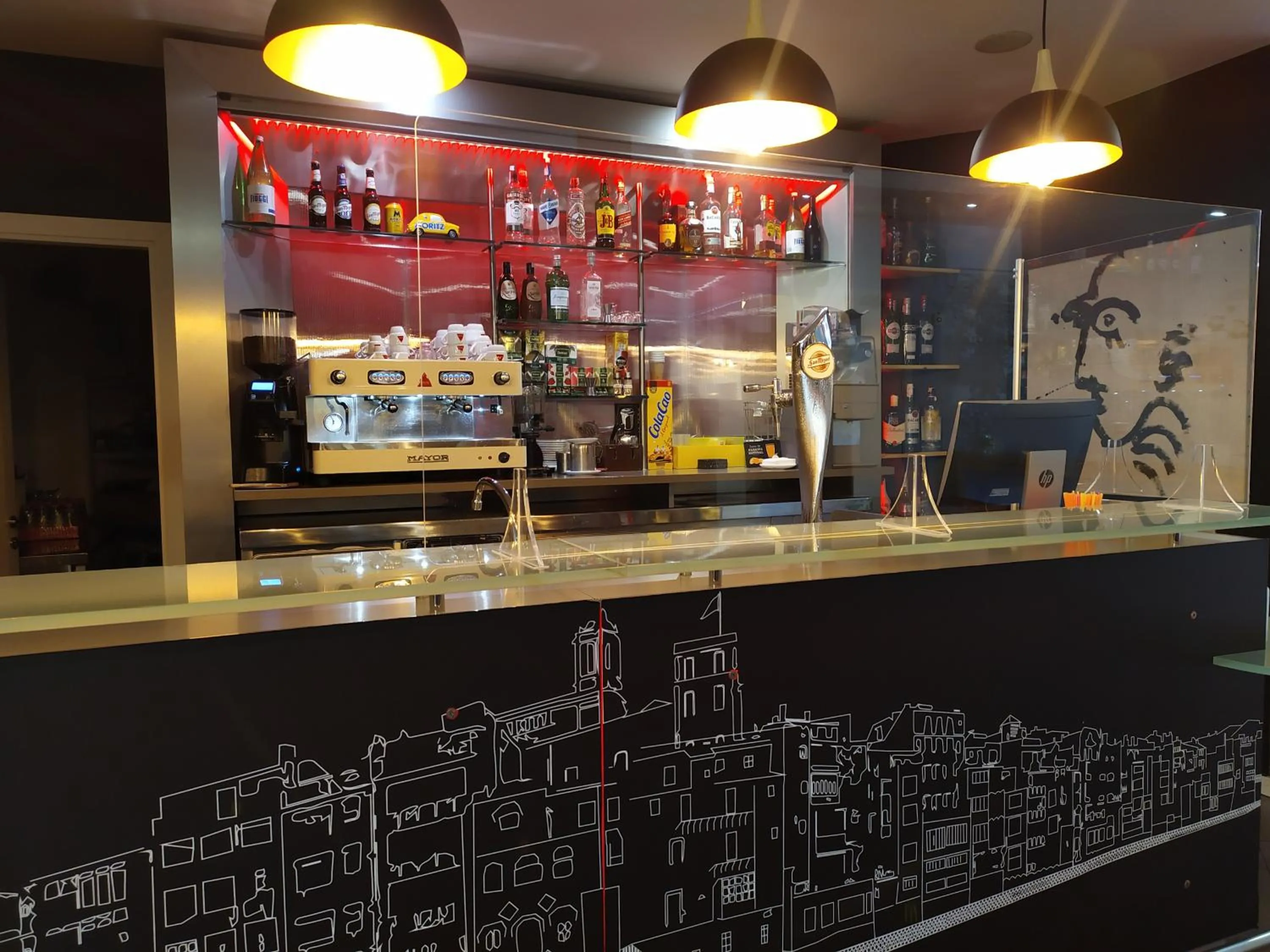 Lounge or bar in Ibis Girona