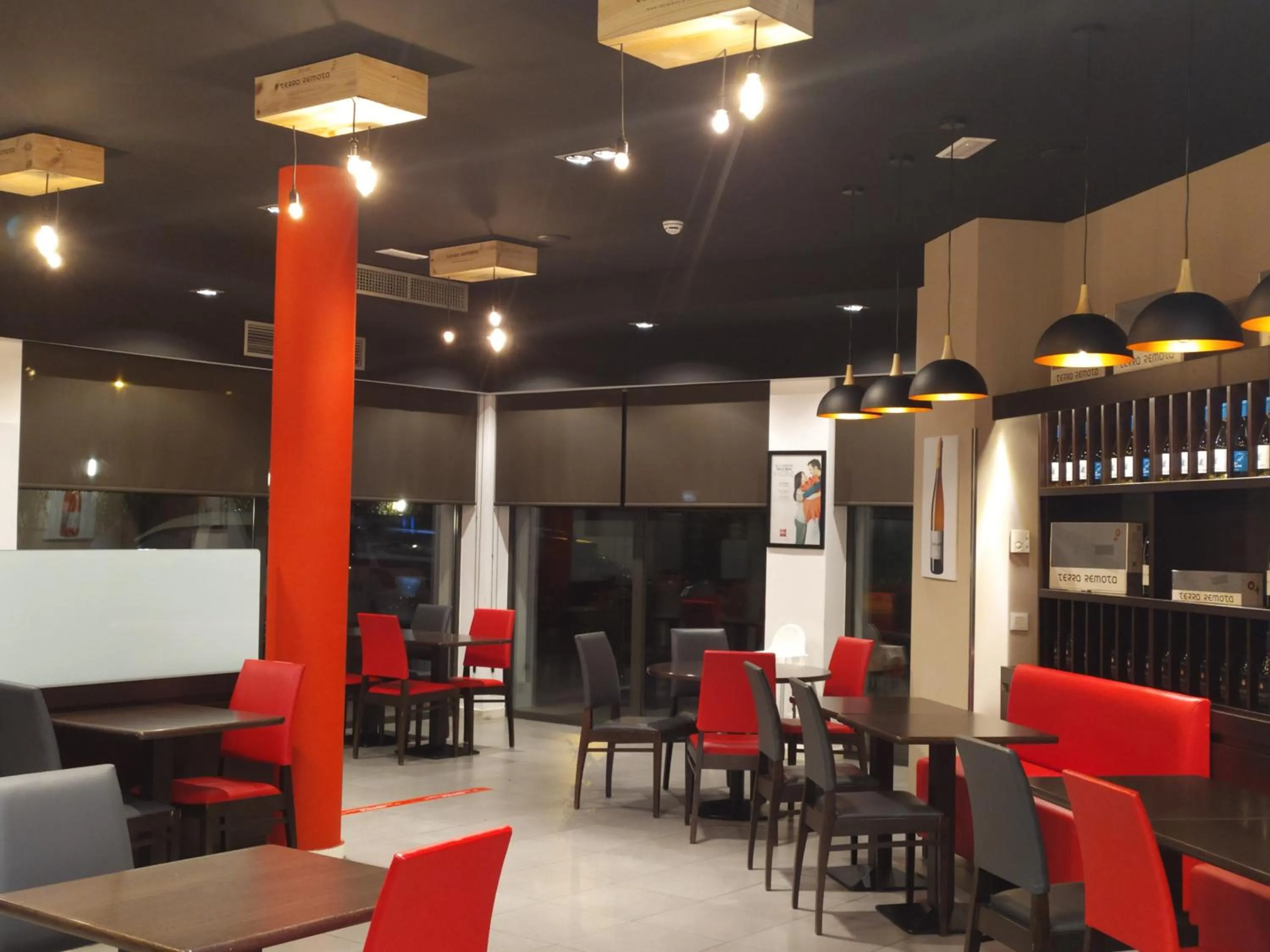Restaurant/places to eat in Ibis Girona
