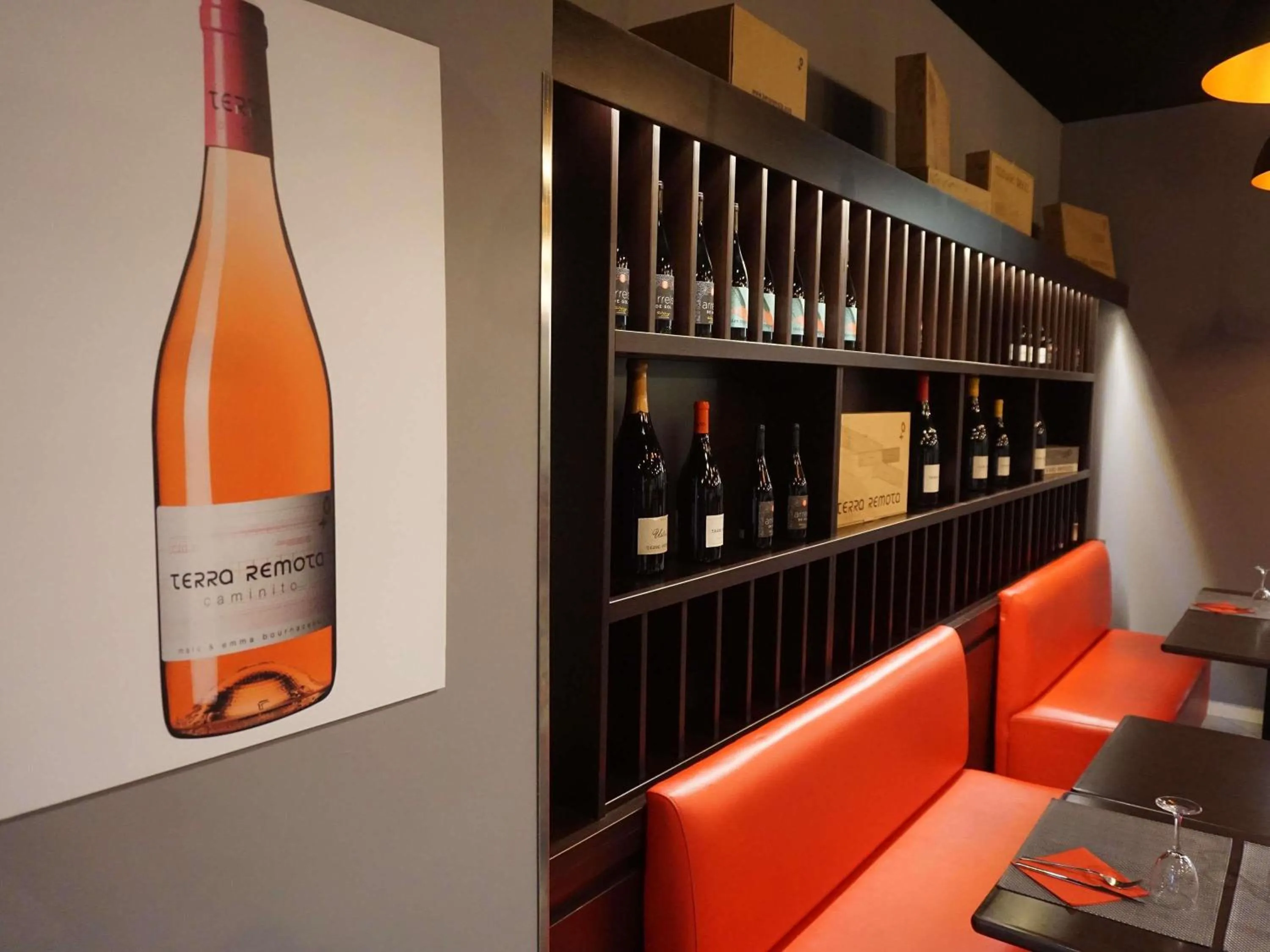 Restaurant/places to eat in Ibis Girona