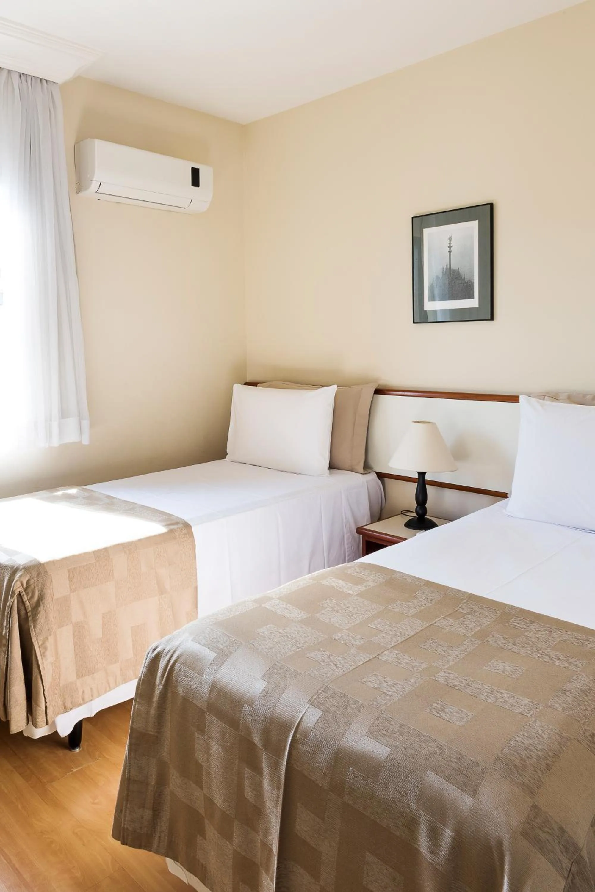 Photo of the whole room, Bed in Central Park Flat Jardins