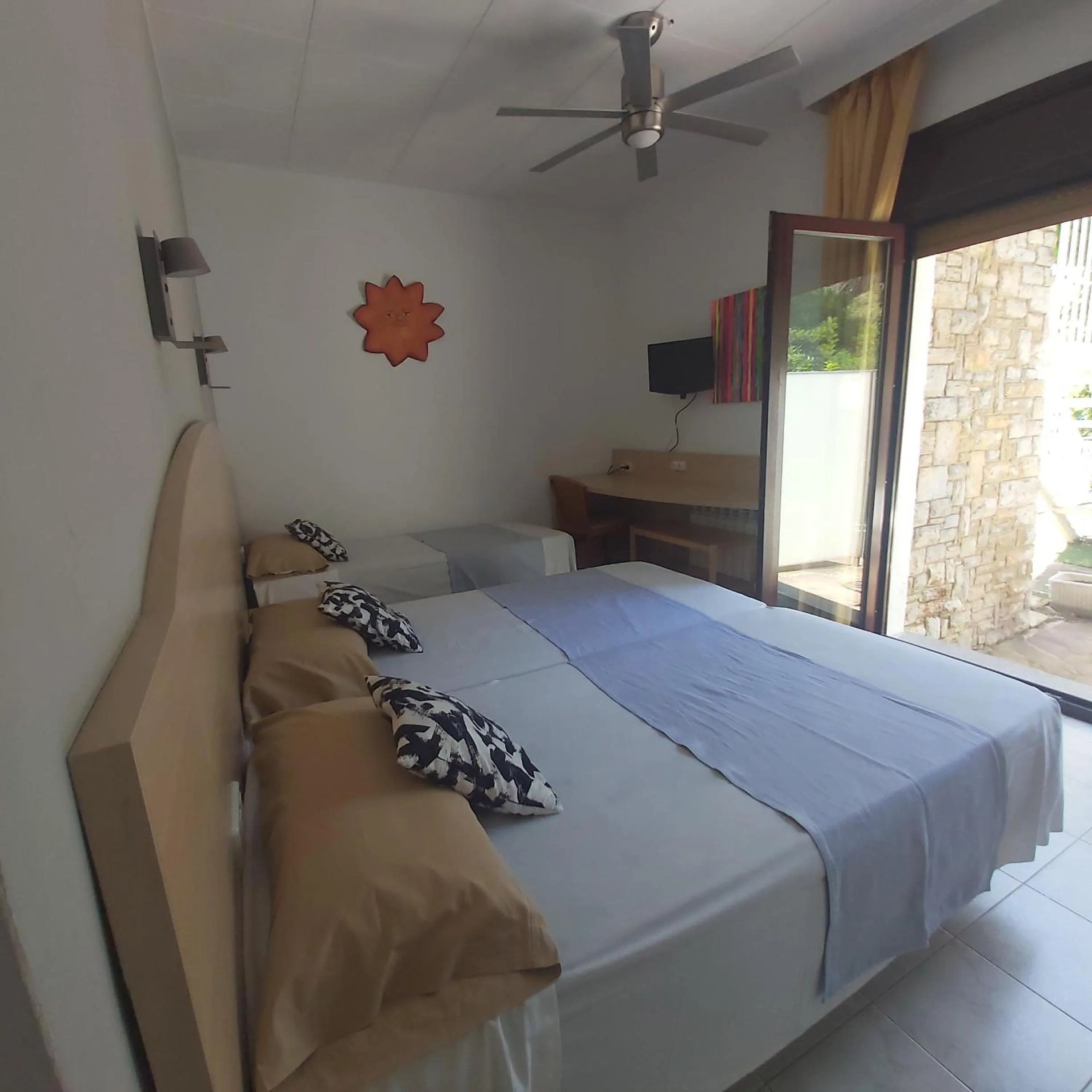 Bed in Hotel Bonsol ADULTS ONLY