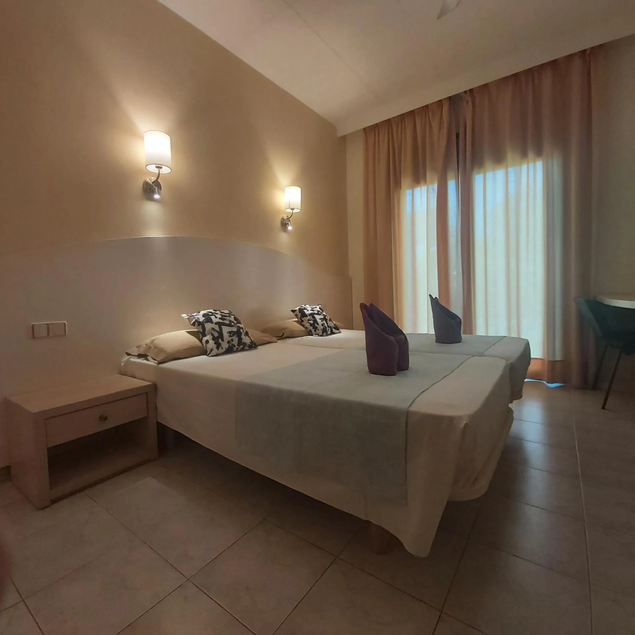 Bed in Hotel Bonsol ADULTS ONLY