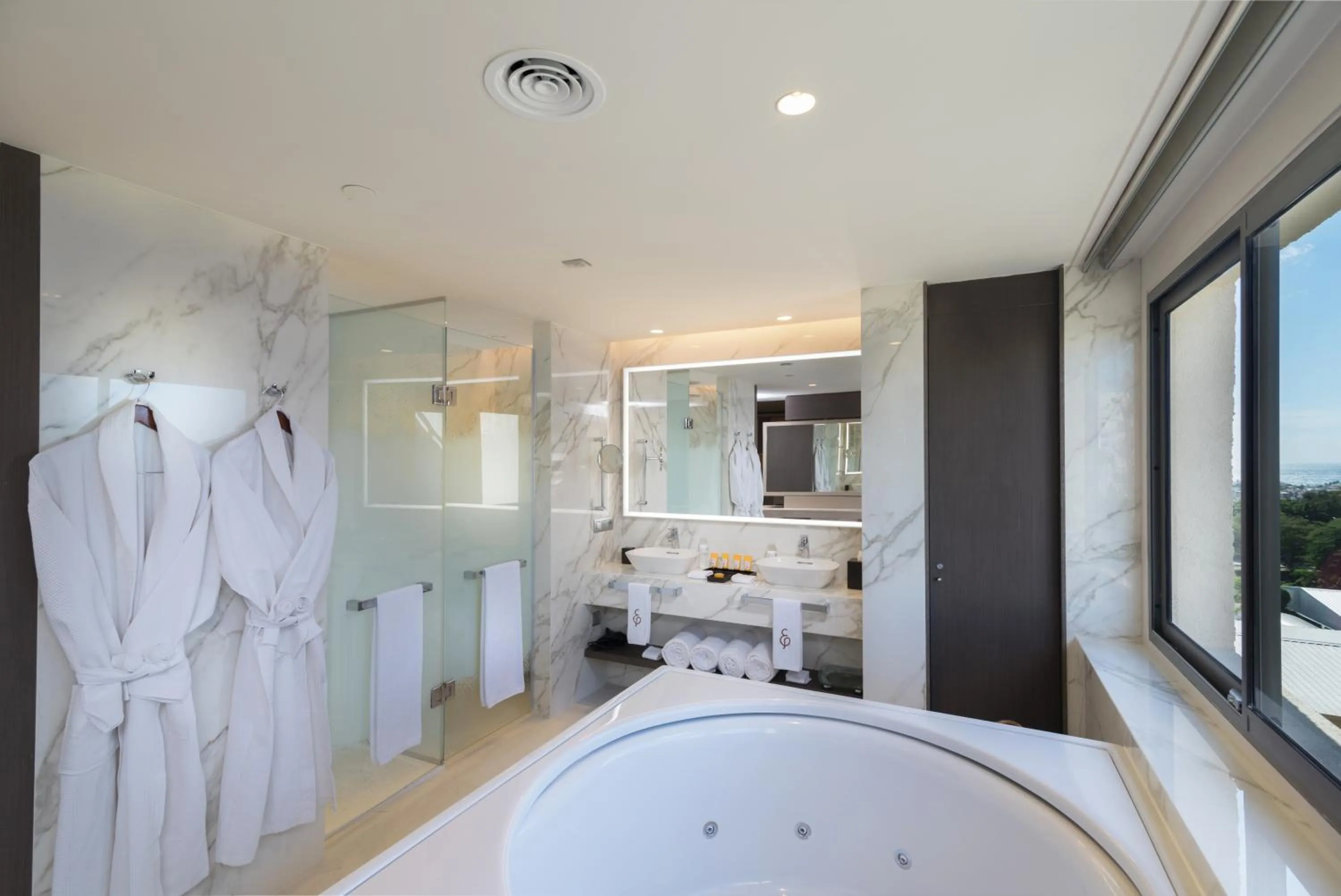 Bathroom in El Embajador, a Royal Hideaway Hotel