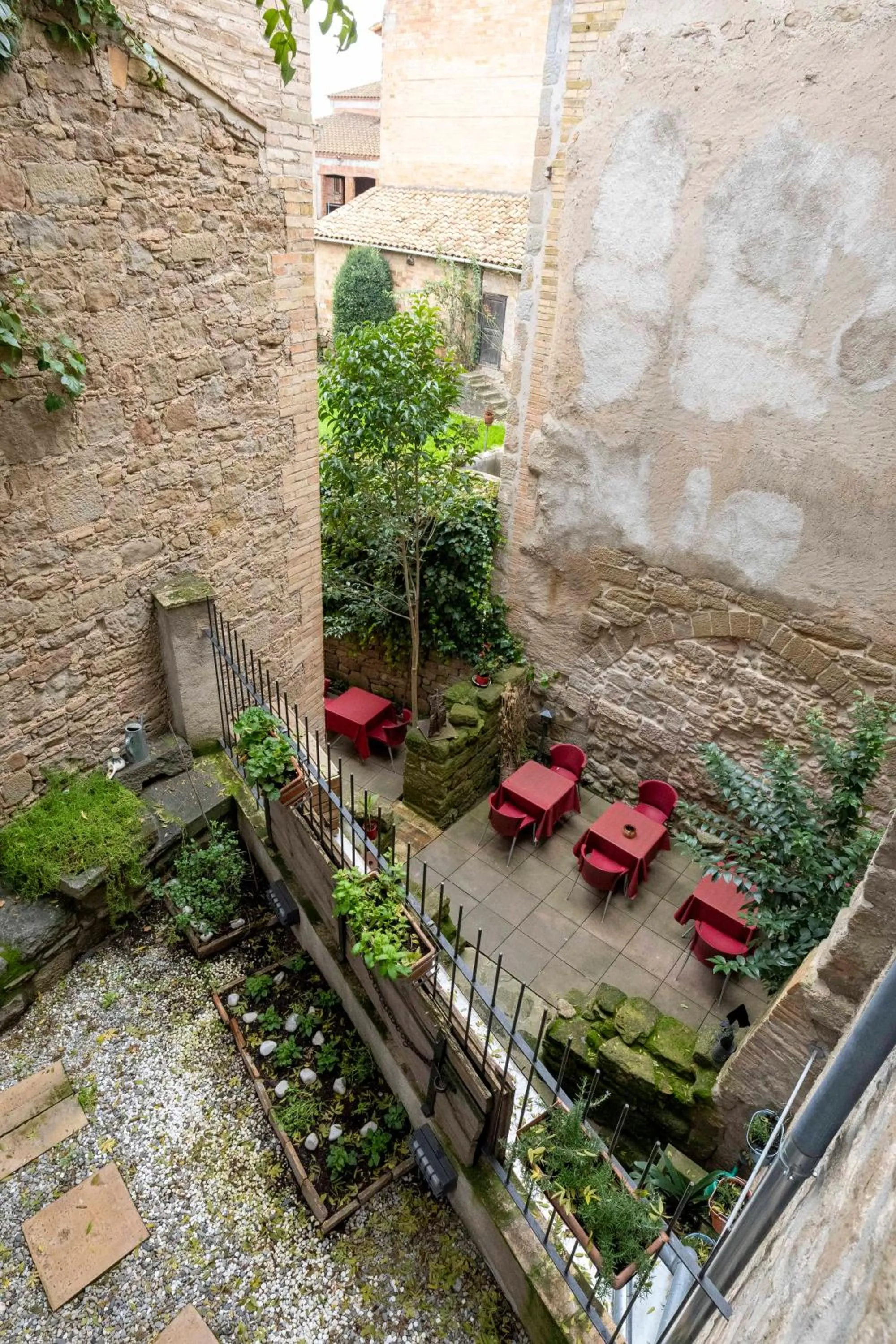Inner courtyard view in Hotel La Freixera